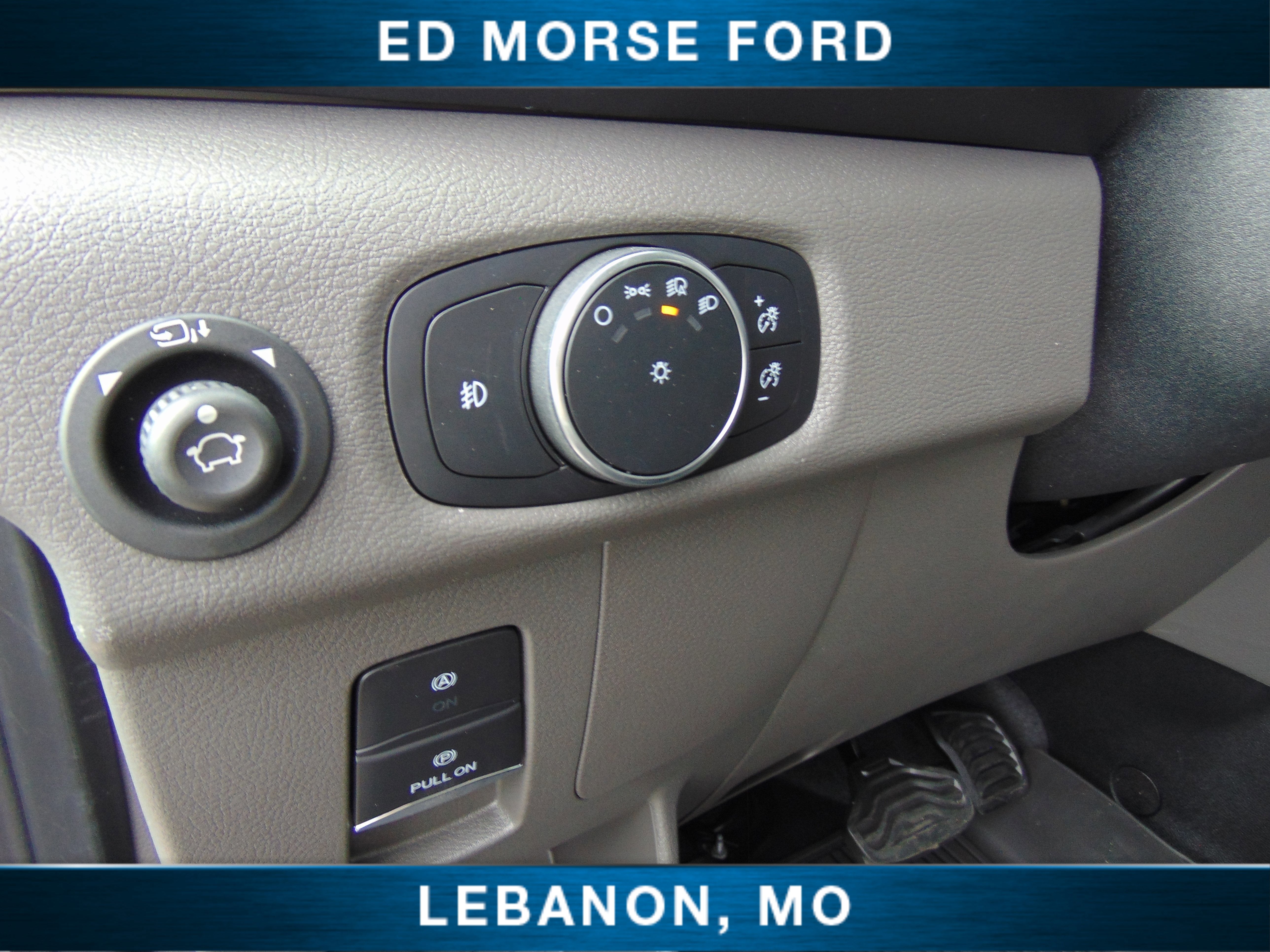 2026 Ford Transit Passenger Wagon XL