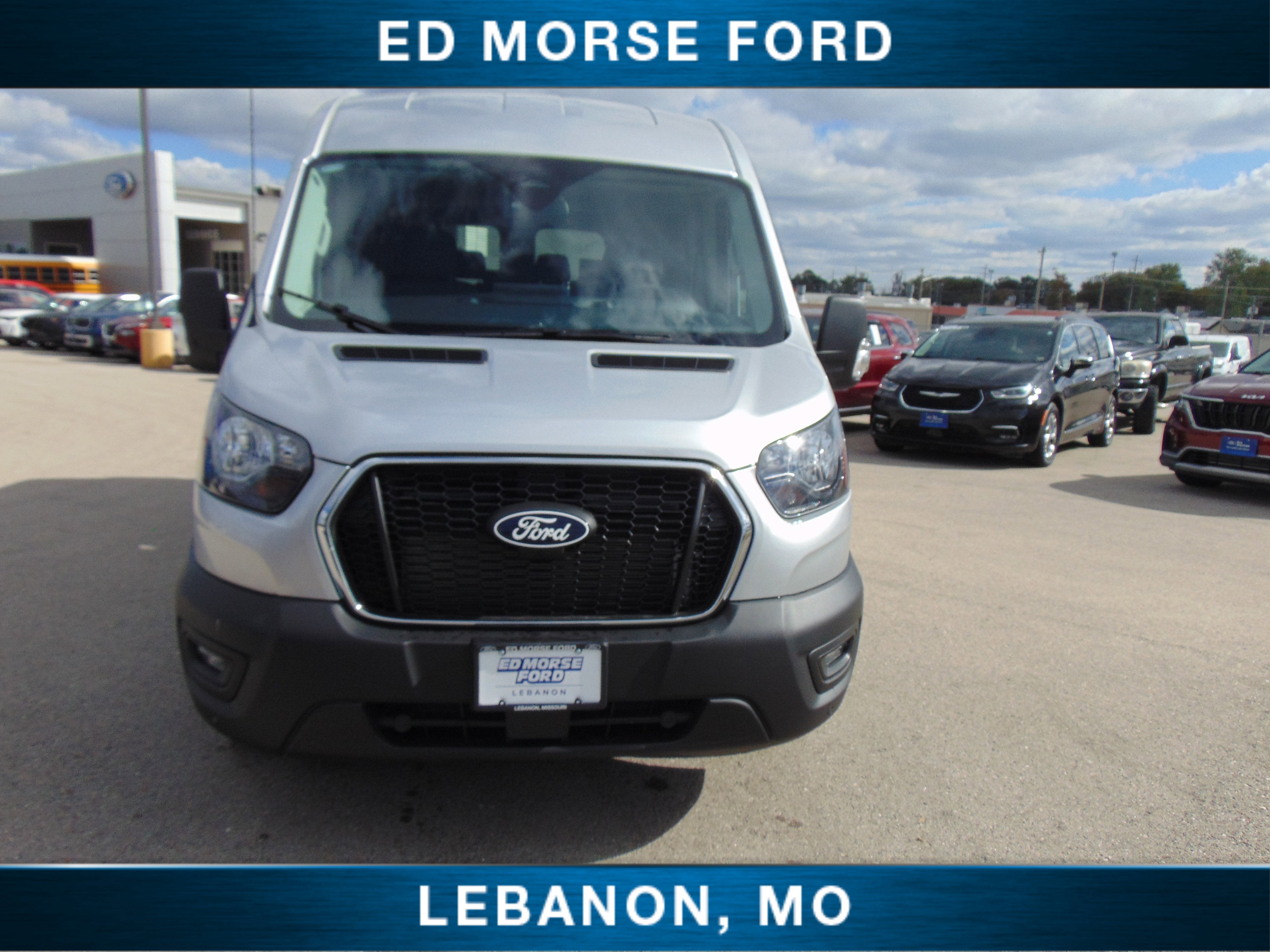 2026 Ford Transit Passenger Wagon XL