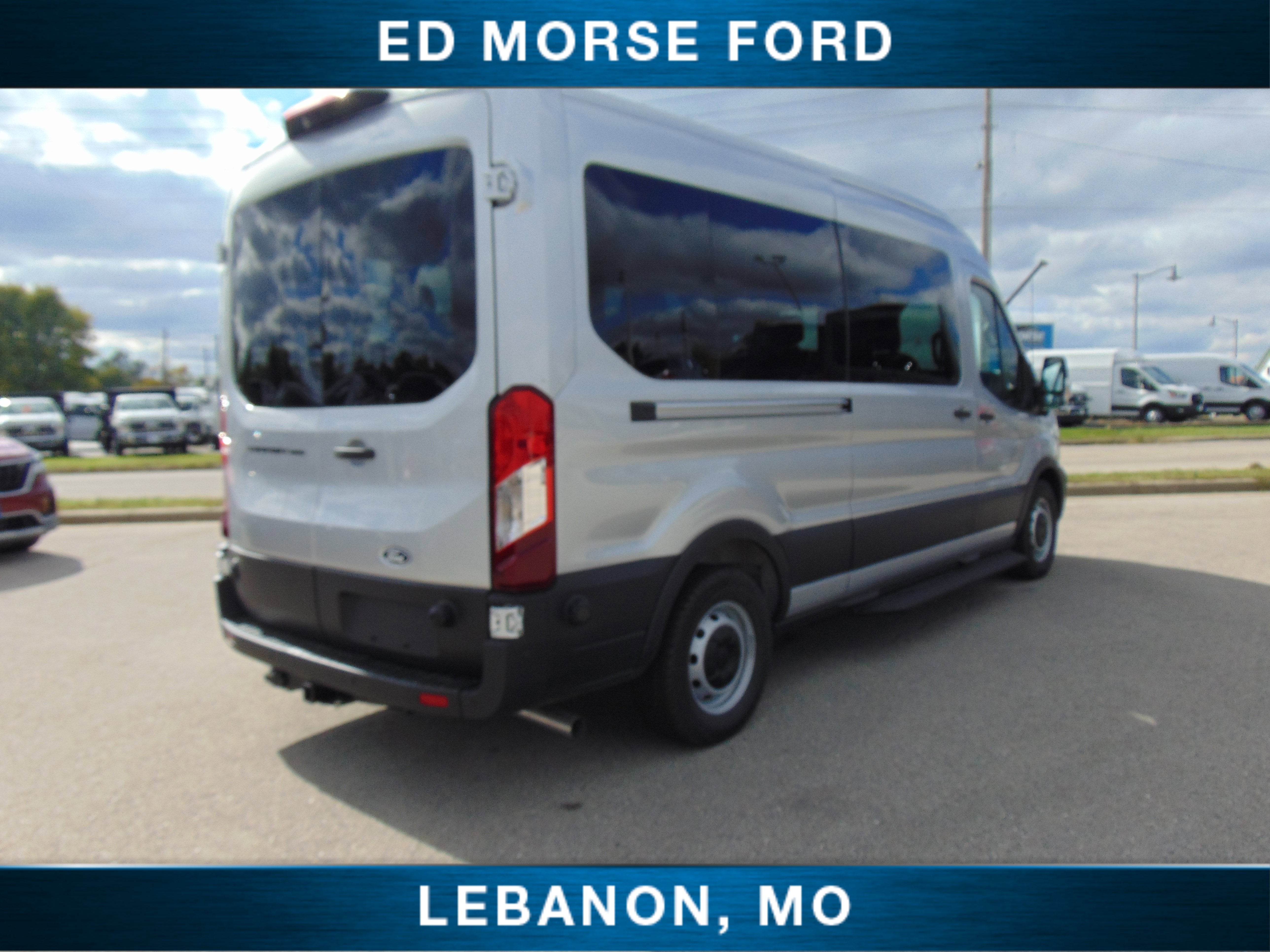 2026 Ford Transit Passenger Wagon XL