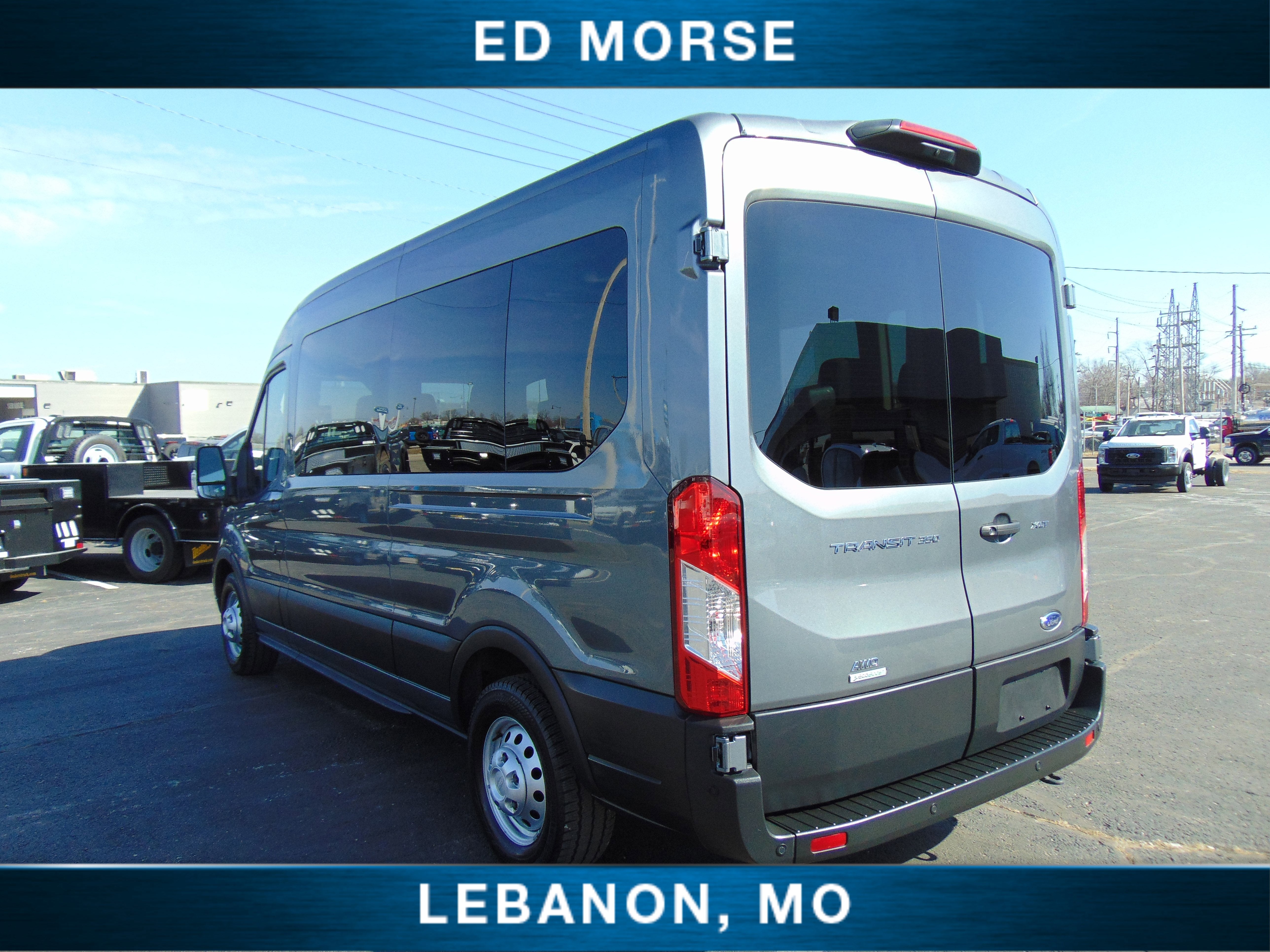 2025 Ford Transit Passenger Wagon XLT