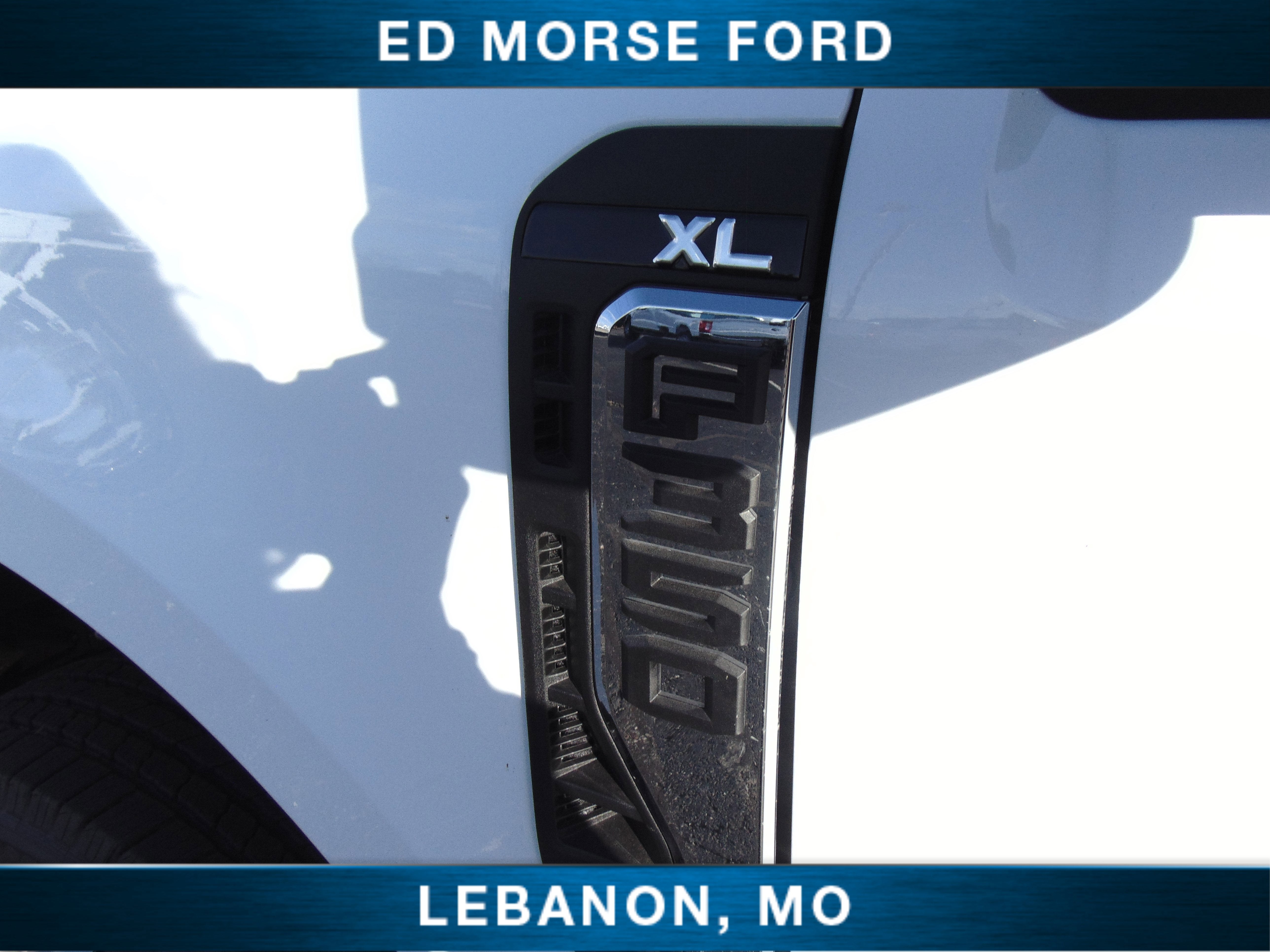 2026 Ford Super Duty F-350 DRW CM 9'4 Gooseneck Storage