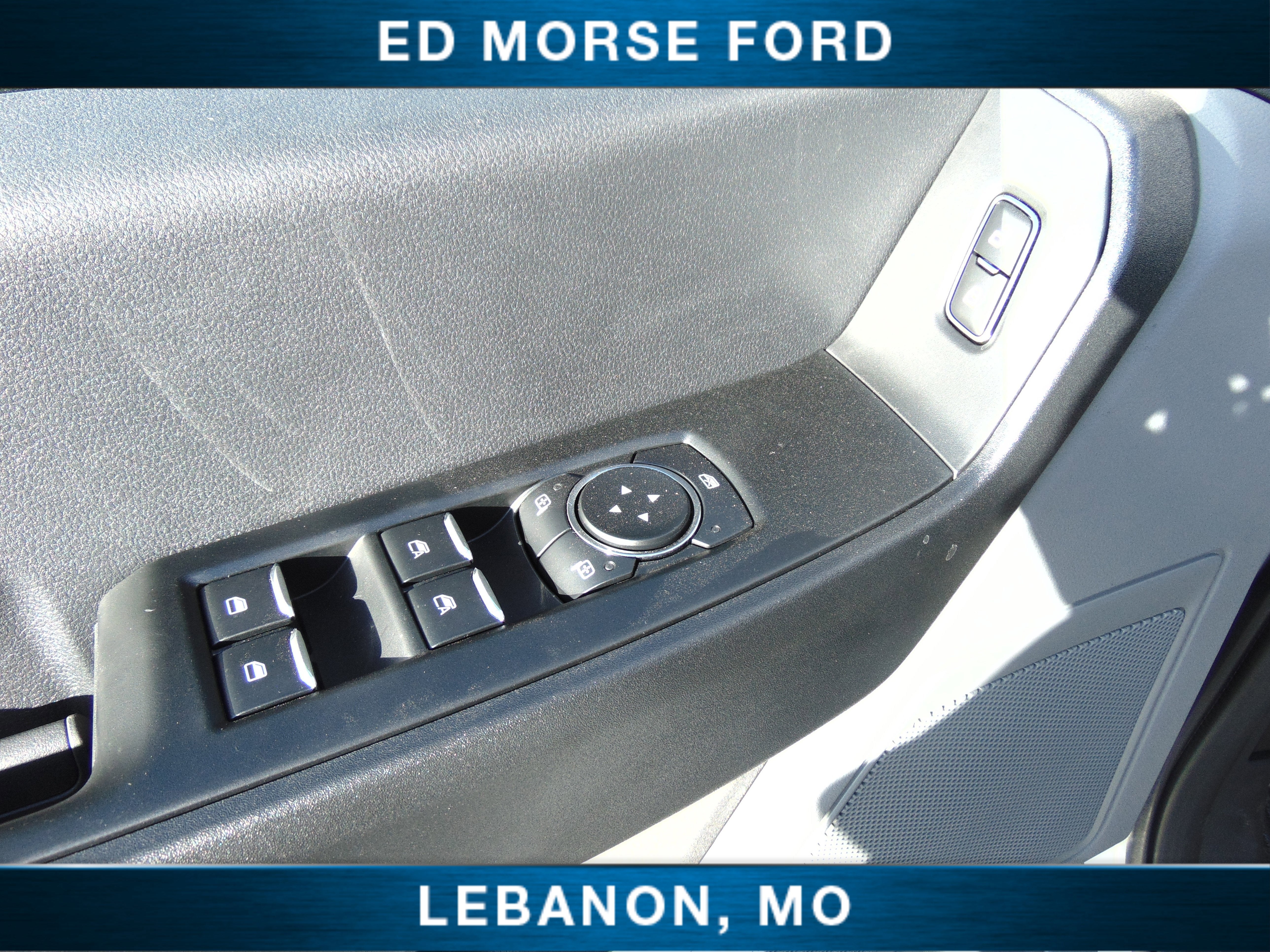 2026 Ford Super Duty F-350 DRW CM 9'4 Gooseneck Storage