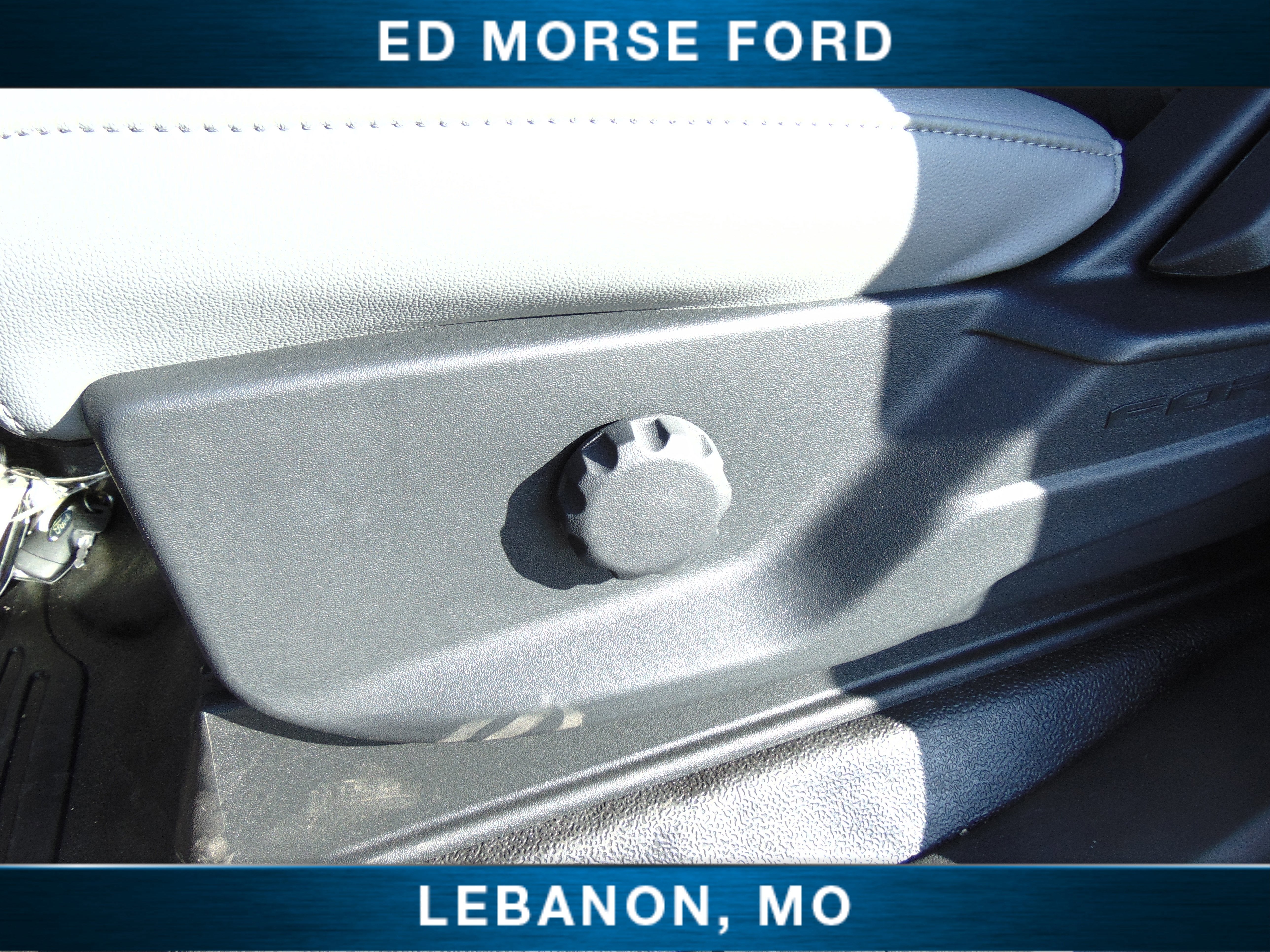 2026 Ford Super Duty F-350 DRW CM 9'4 Gooseneck Storage