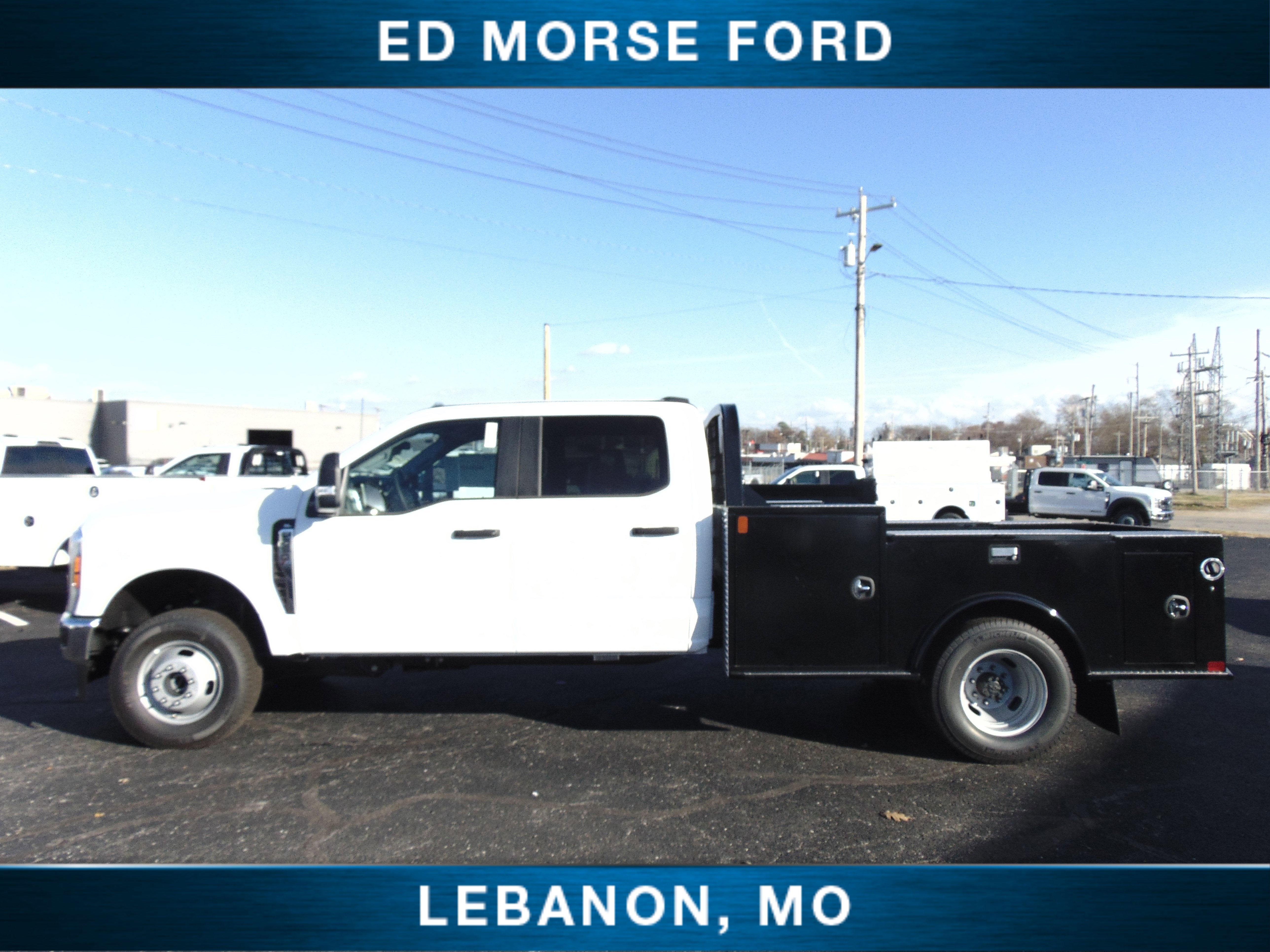 2026 Ford Super Duty F-350 DRW CM 9'4 Gooseneck Storage