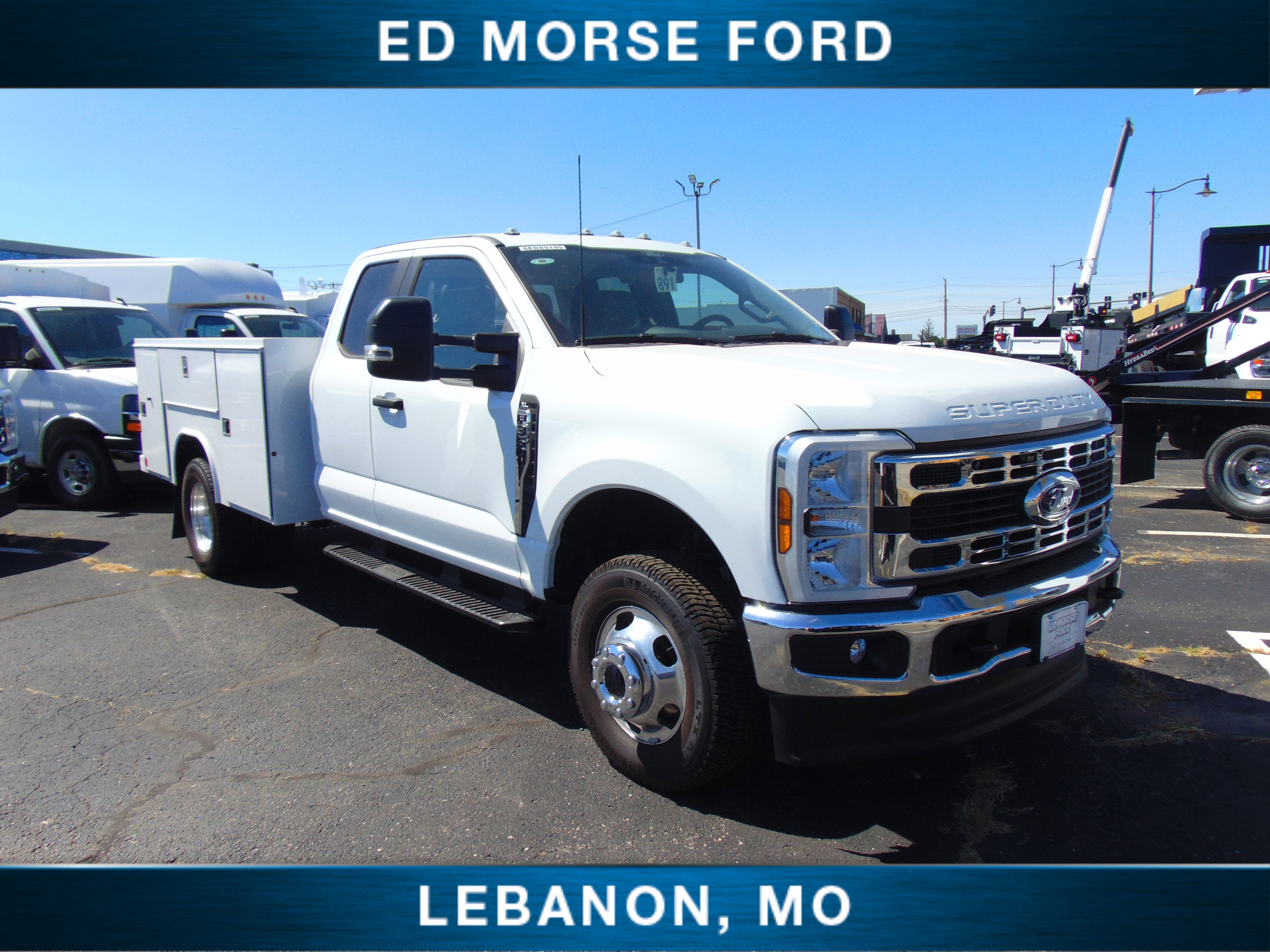 2025 Ford Super Duty F-350 DRW Reading 9' Service Body