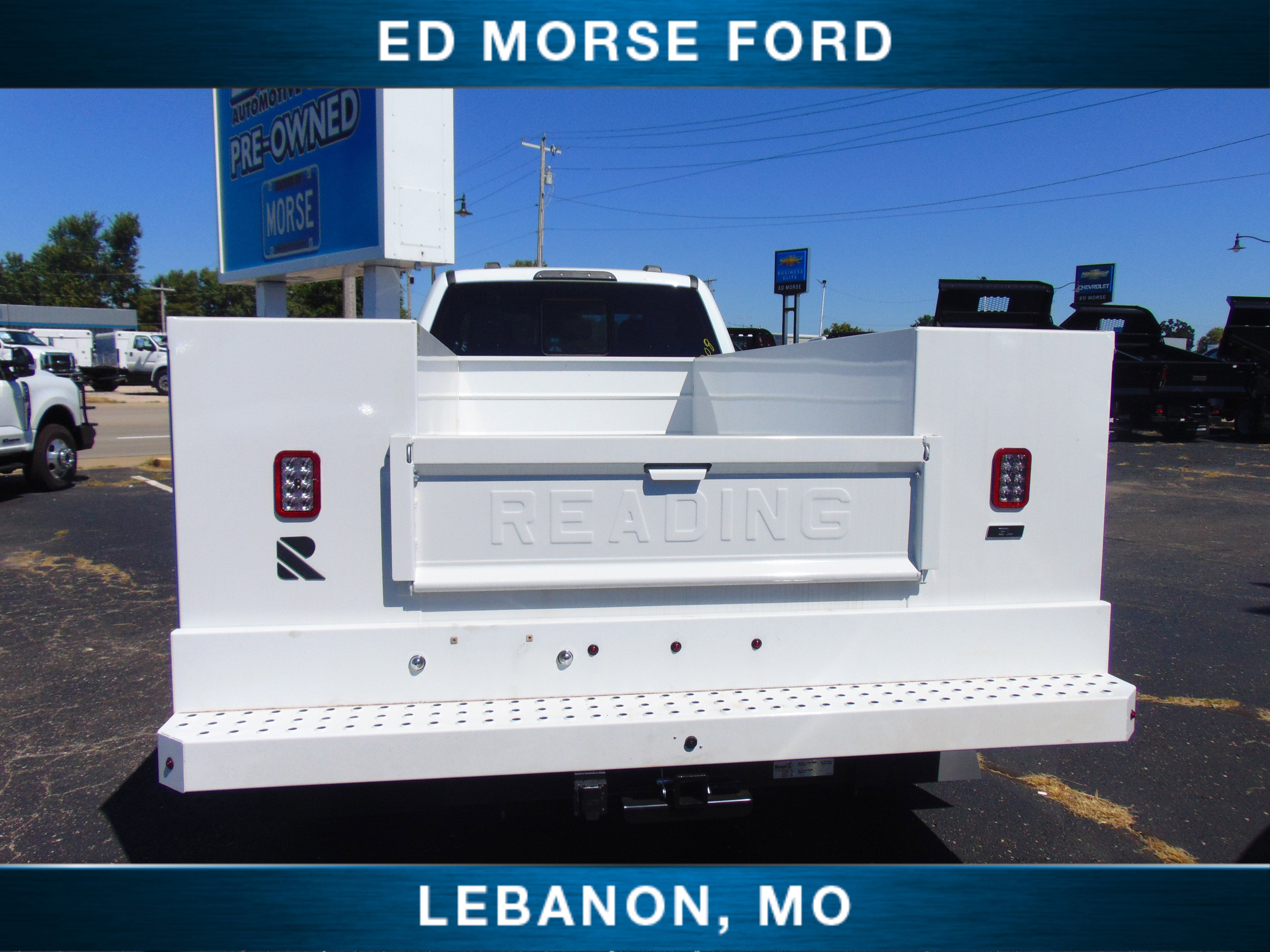 2025 Ford Super Duty F-350 DRW Reading 9' Service Body