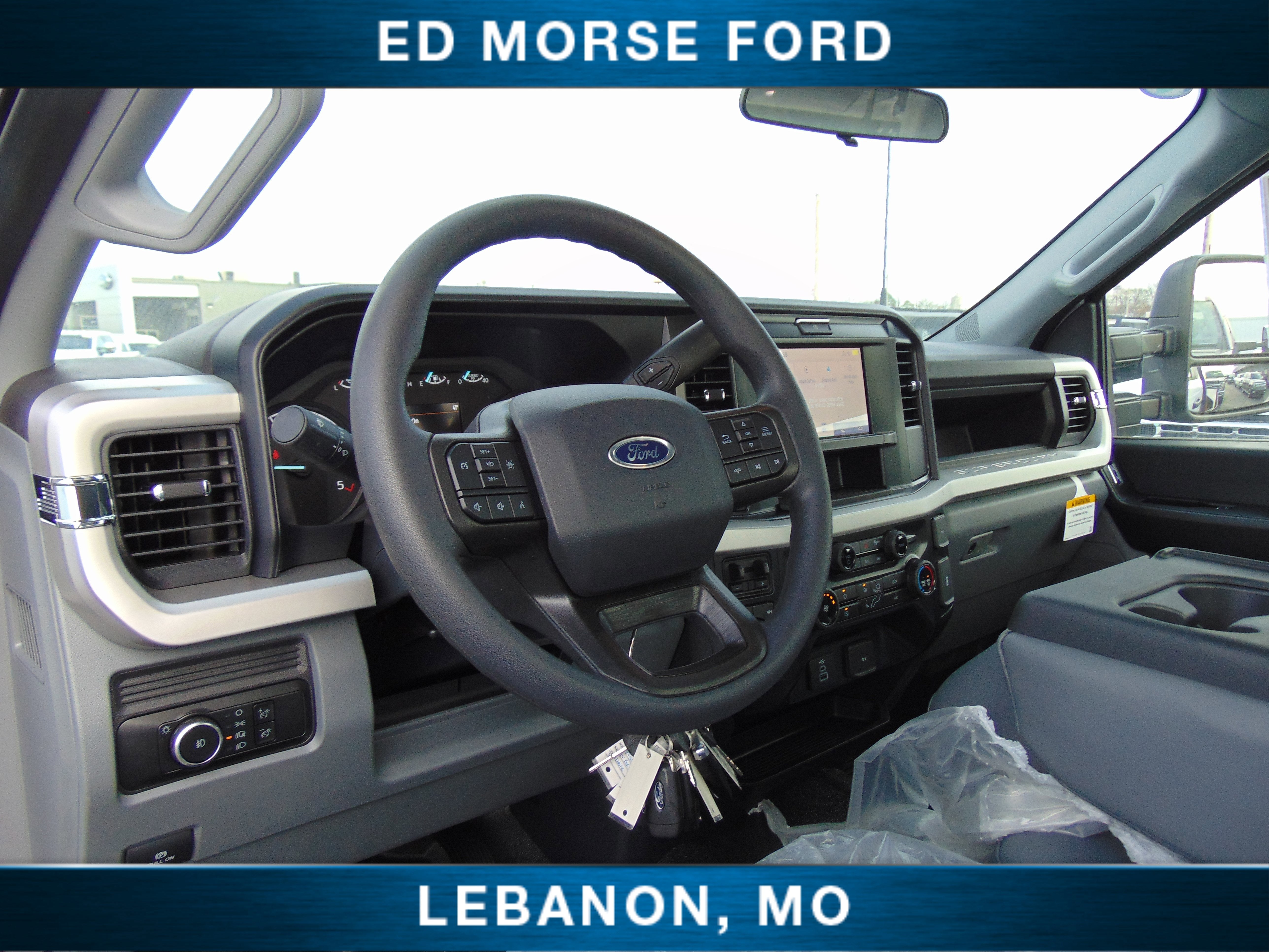 2025 Ford Super Duty F-550 DRW CM RD GOOSENECK FLATBED