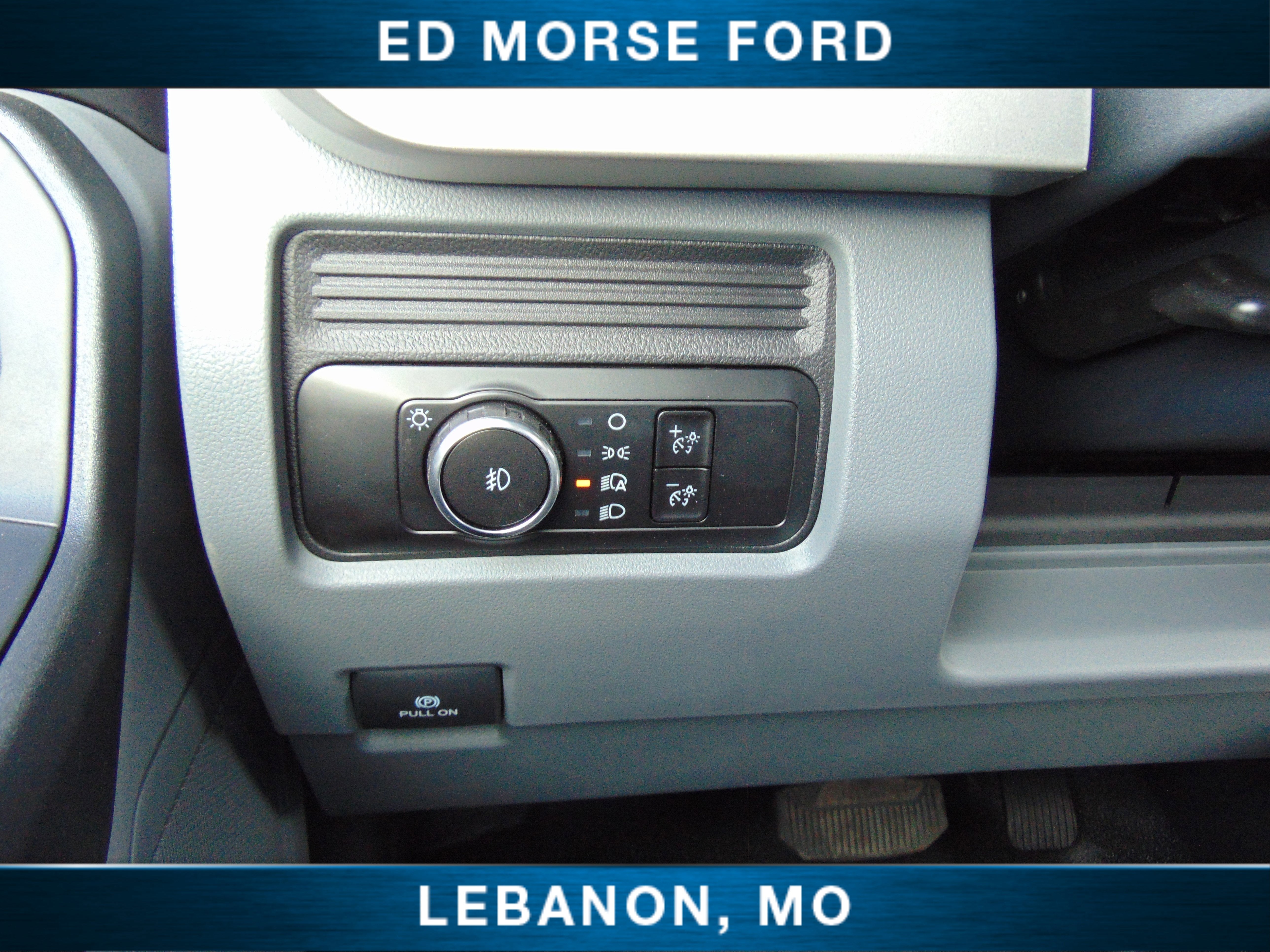 2025 Ford Super Duty F-550 DRW CM RD GOOSENECK FLATBED