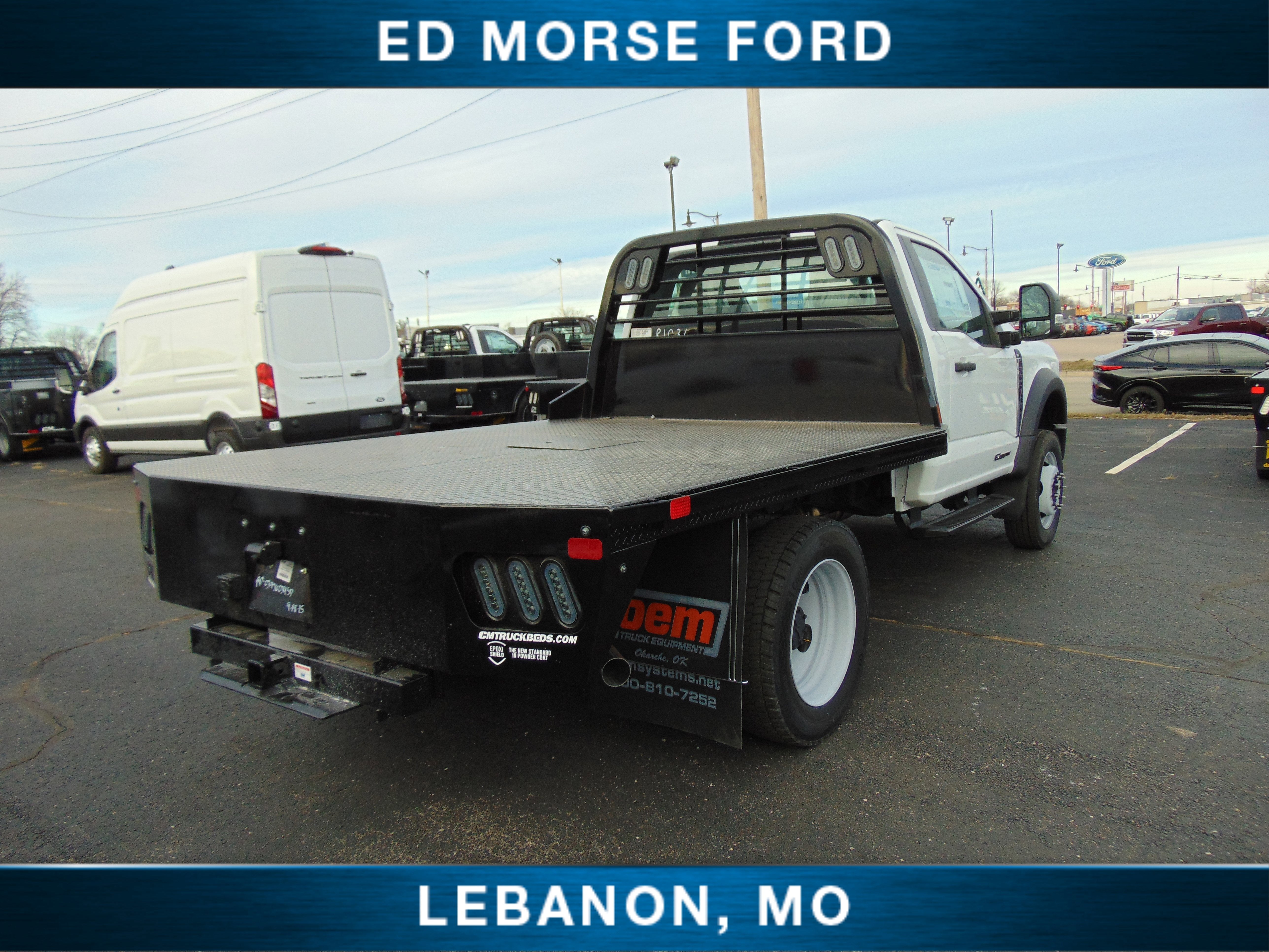 2025 Ford Super Duty F-550 DRW CM RD GOOSENECK FLATBED