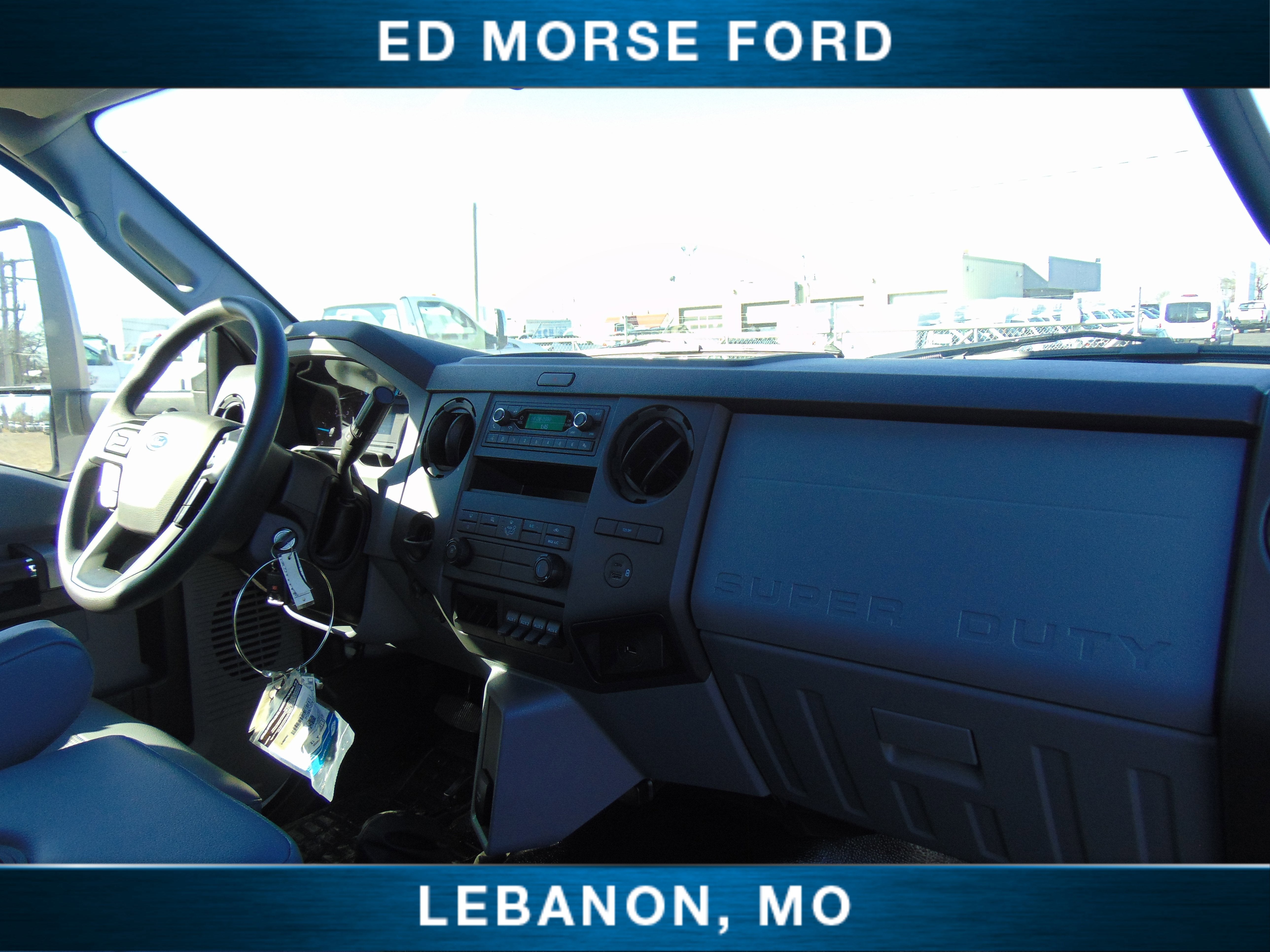 2026 Ford F-650SD Wabash 26' Box w/tuck under lift