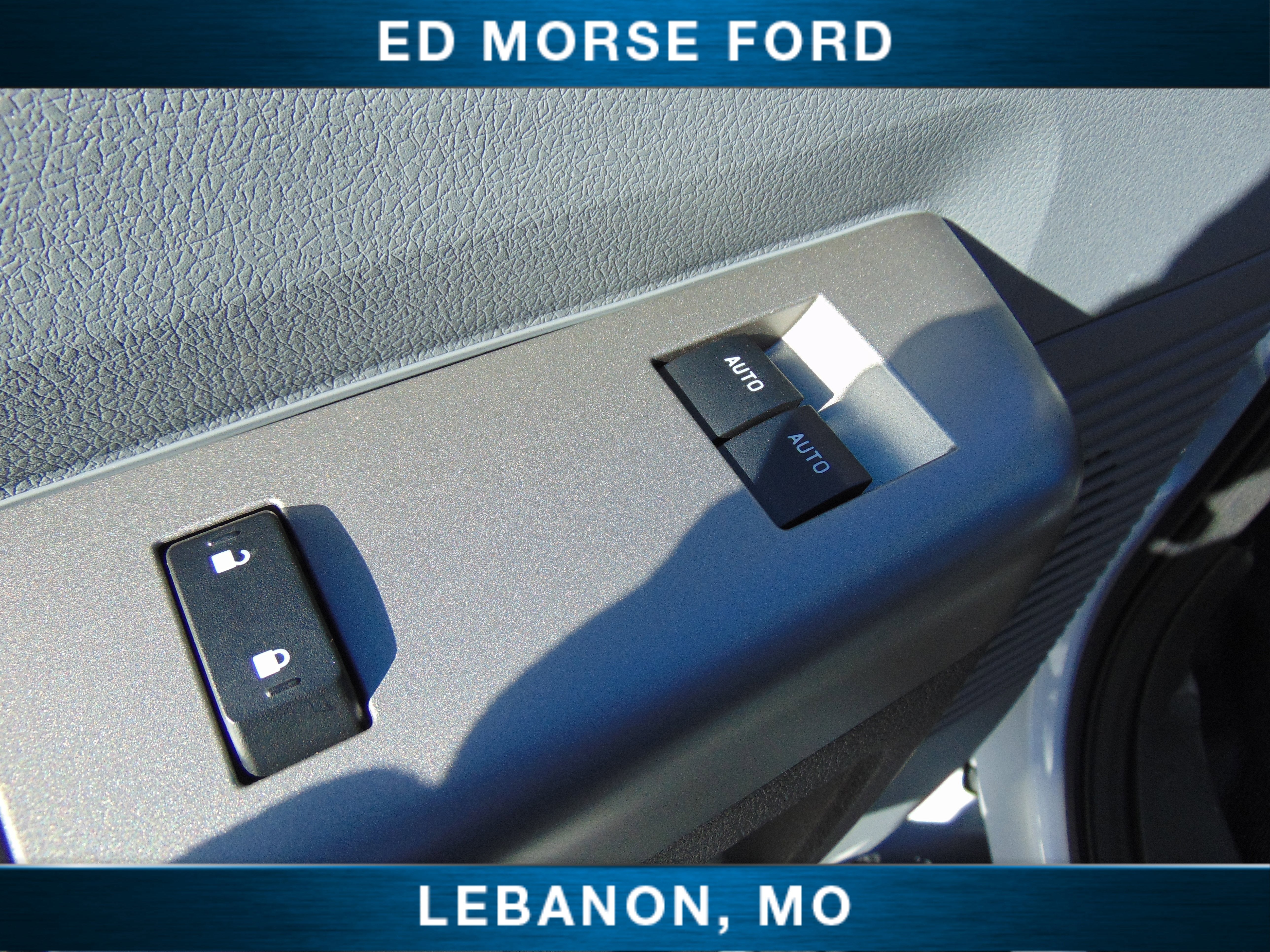 2026 Ford F-650SD Wabash 26' Box w/tuck under lift