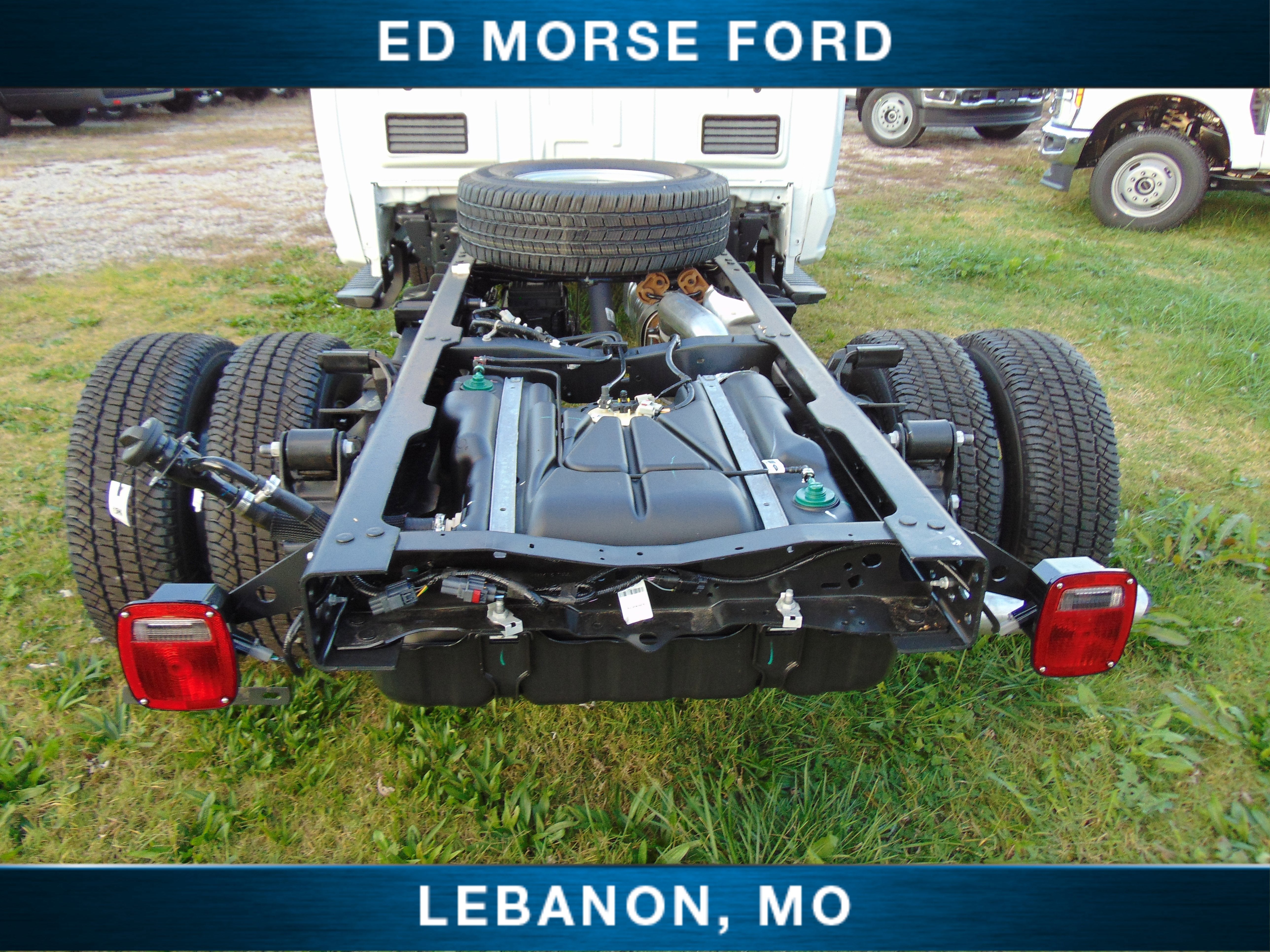 2026 Ford Super Duty F-350 DRW XL chassis