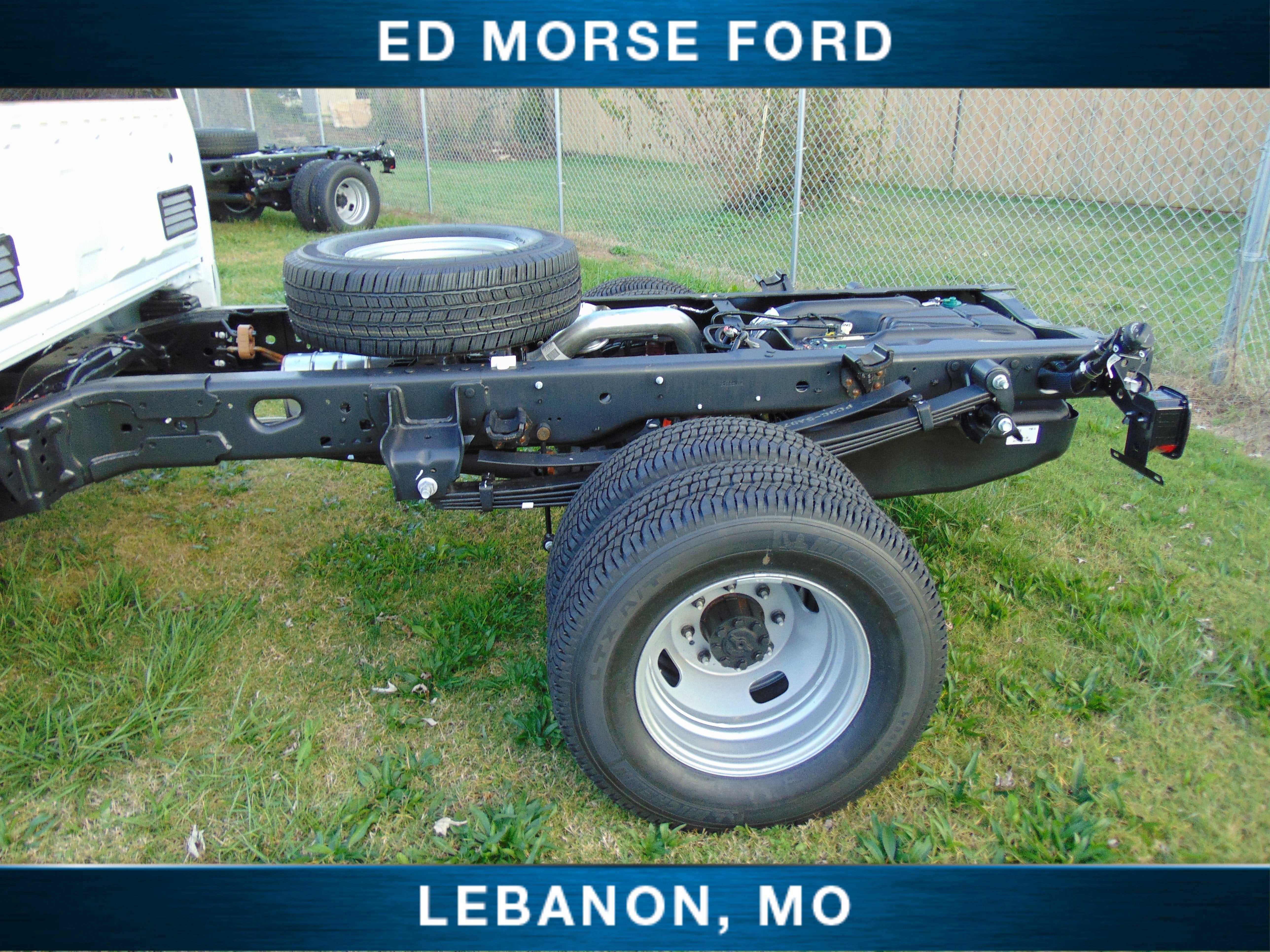 2026 Ford Super Duty F-350 DRW XL chassis