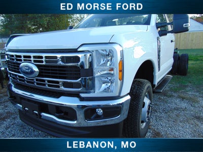 2026 Ford Super Duty F-350 DRW XL chassis