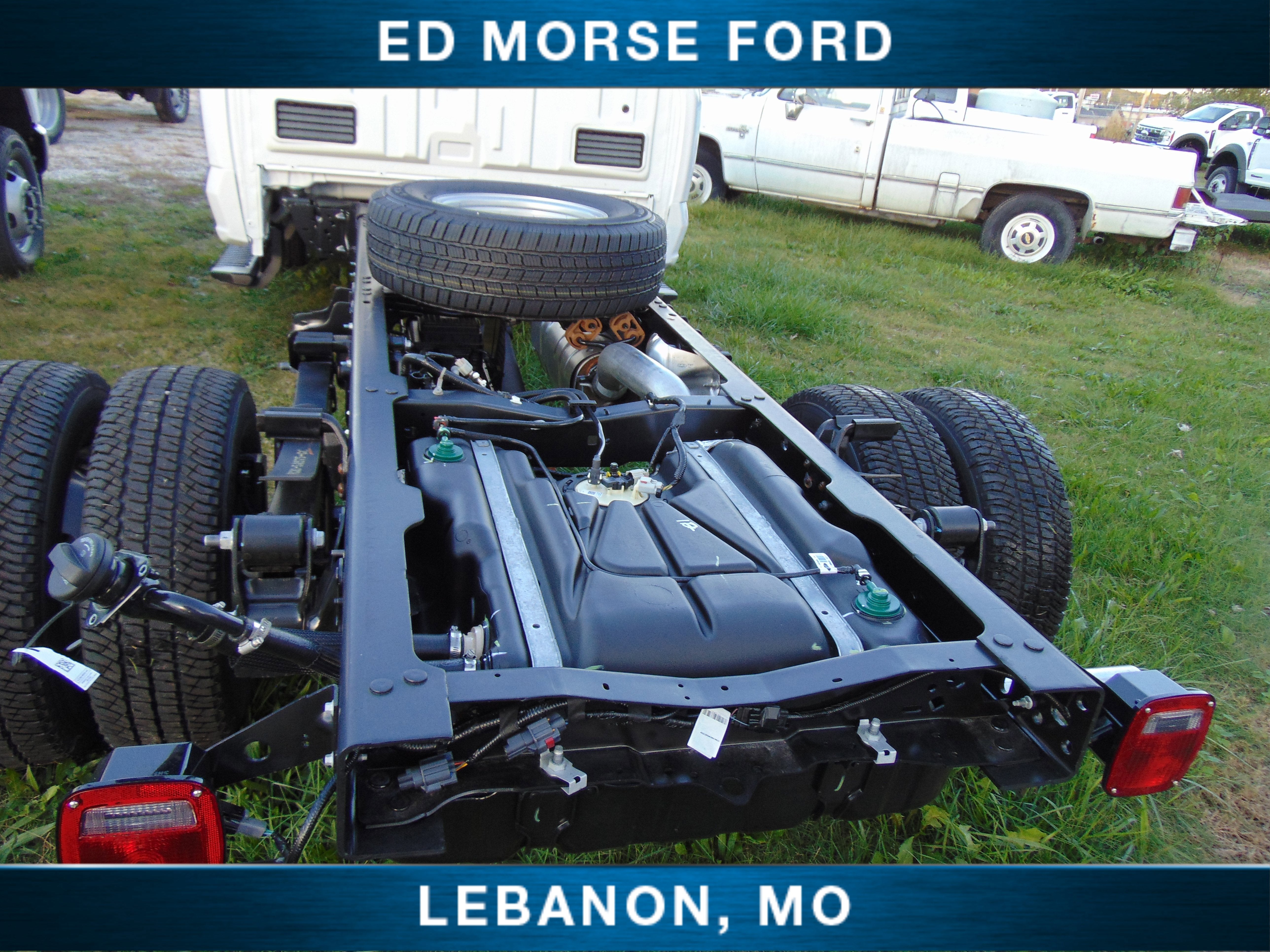 2026 Ford Super Duty F-350 DRW XL chassis