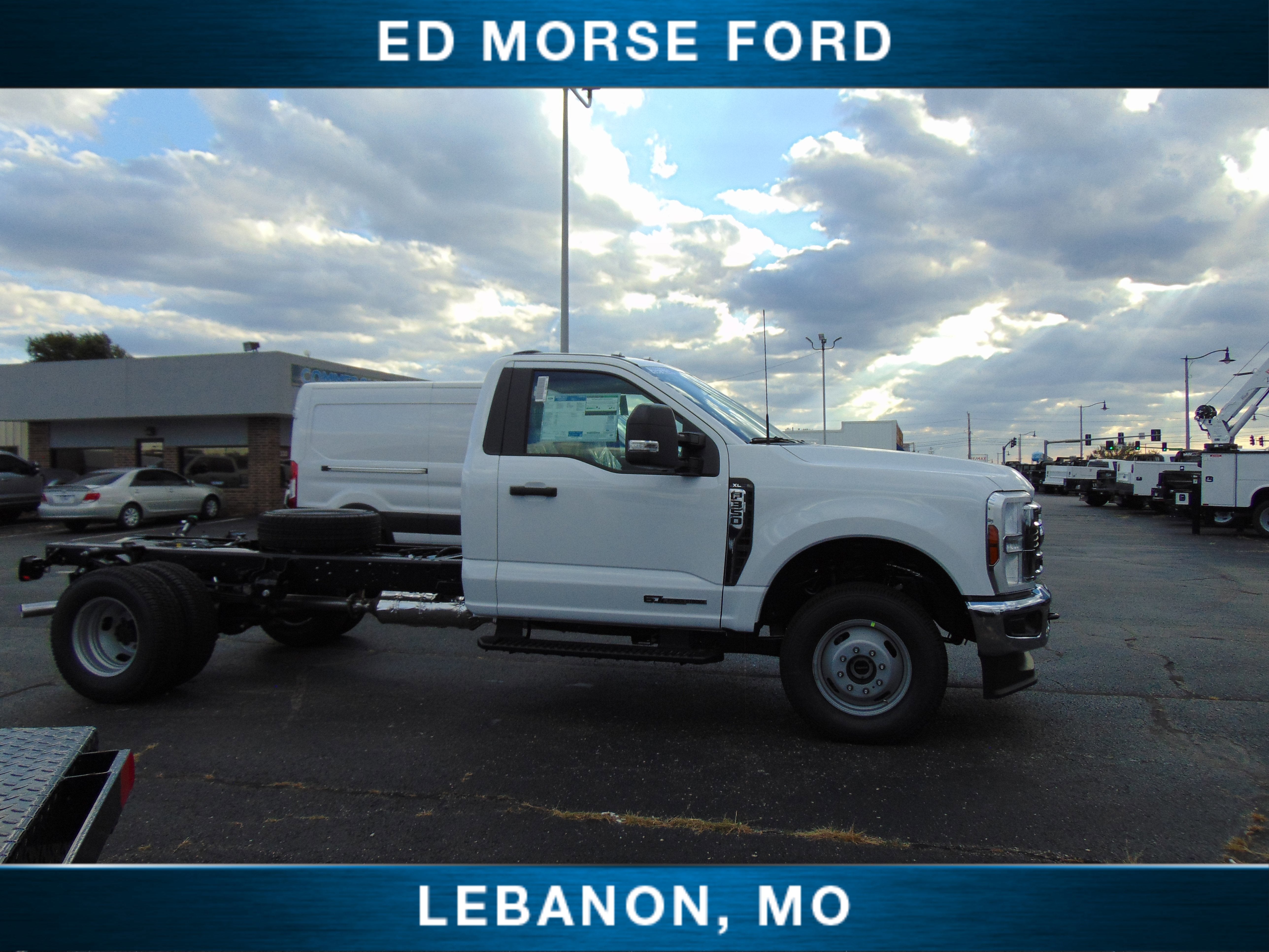 2026 Ford Super Duty F-350 DRW Chassis