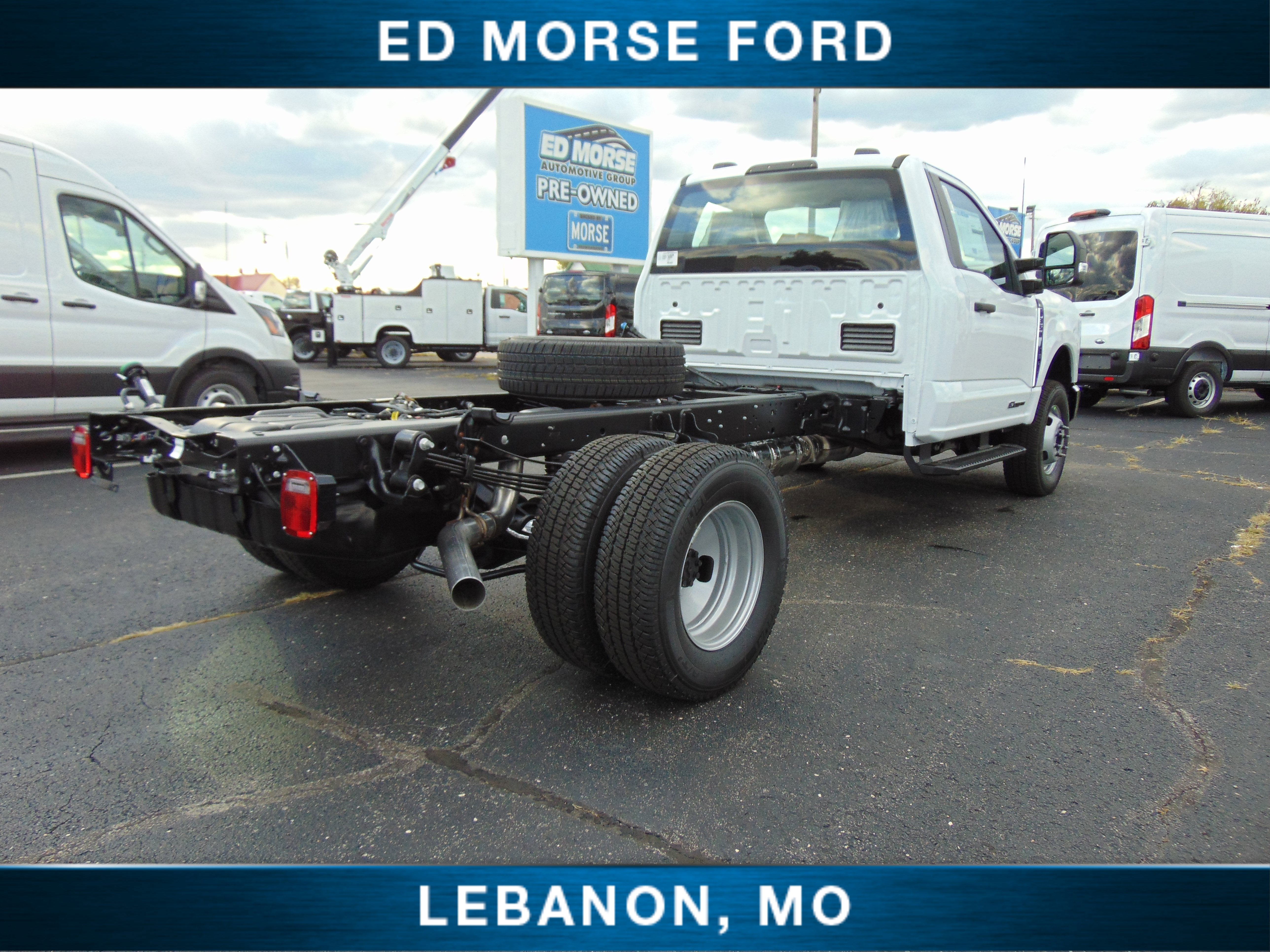 2026 Ford Super Duty F-350 DRW Chassis
