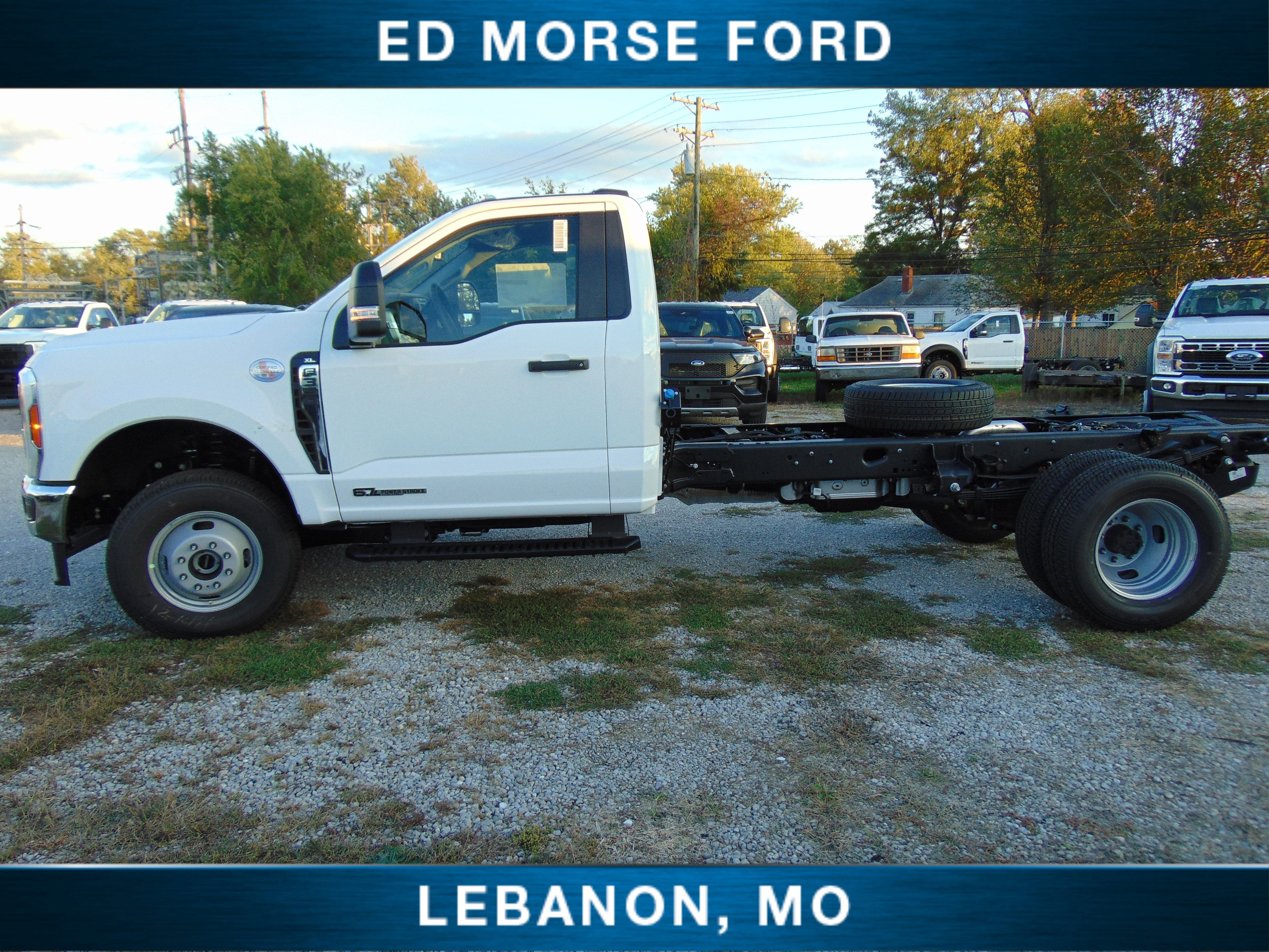 2026 Ford Super Duty F-350 DRW XL chassis