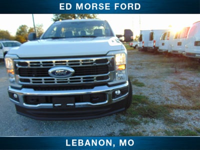 2026 Ford Super Duty F-350 DRW XL chassis