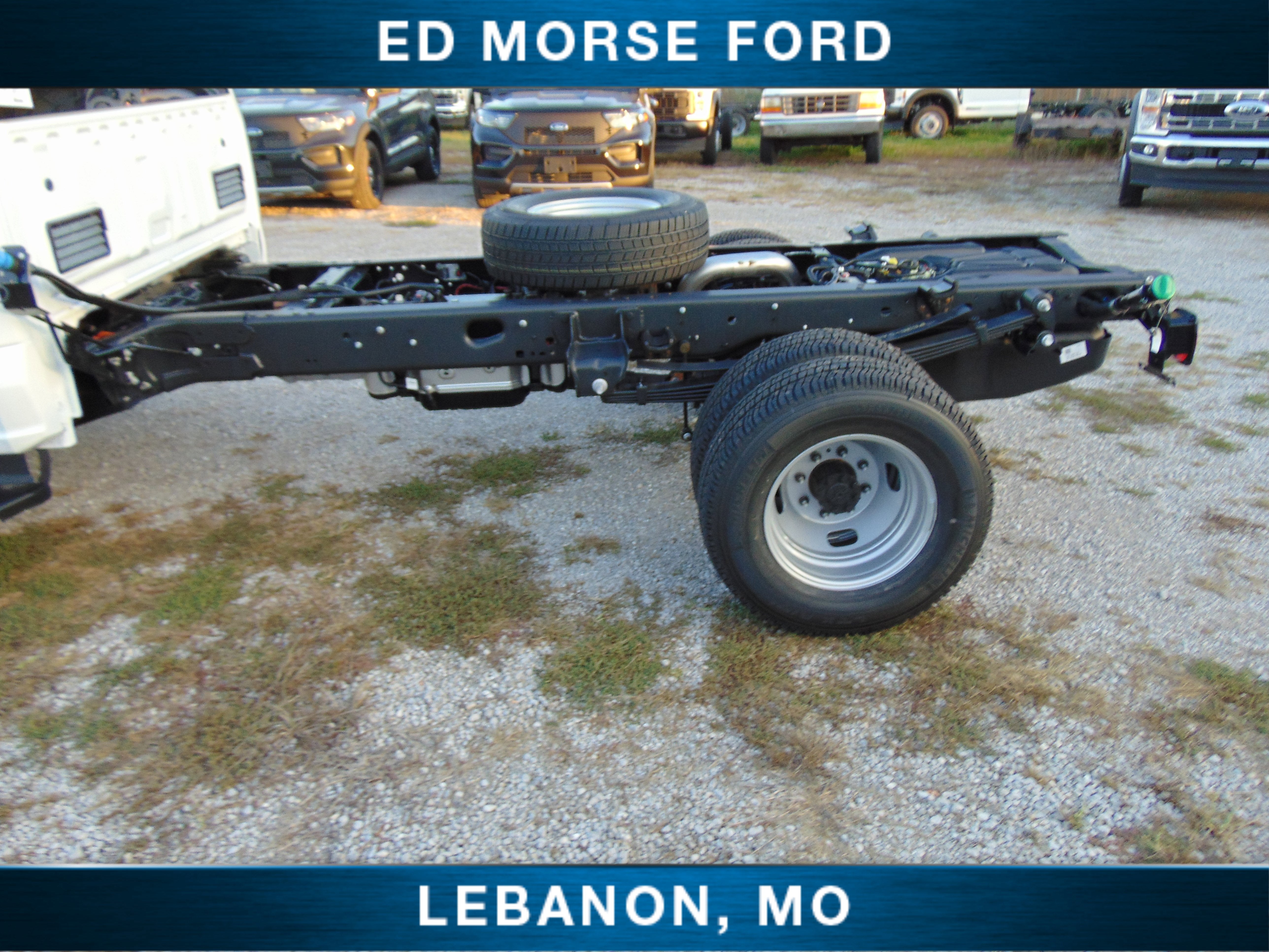 2026 Ford Super Duty F-350 DRW XL chassis