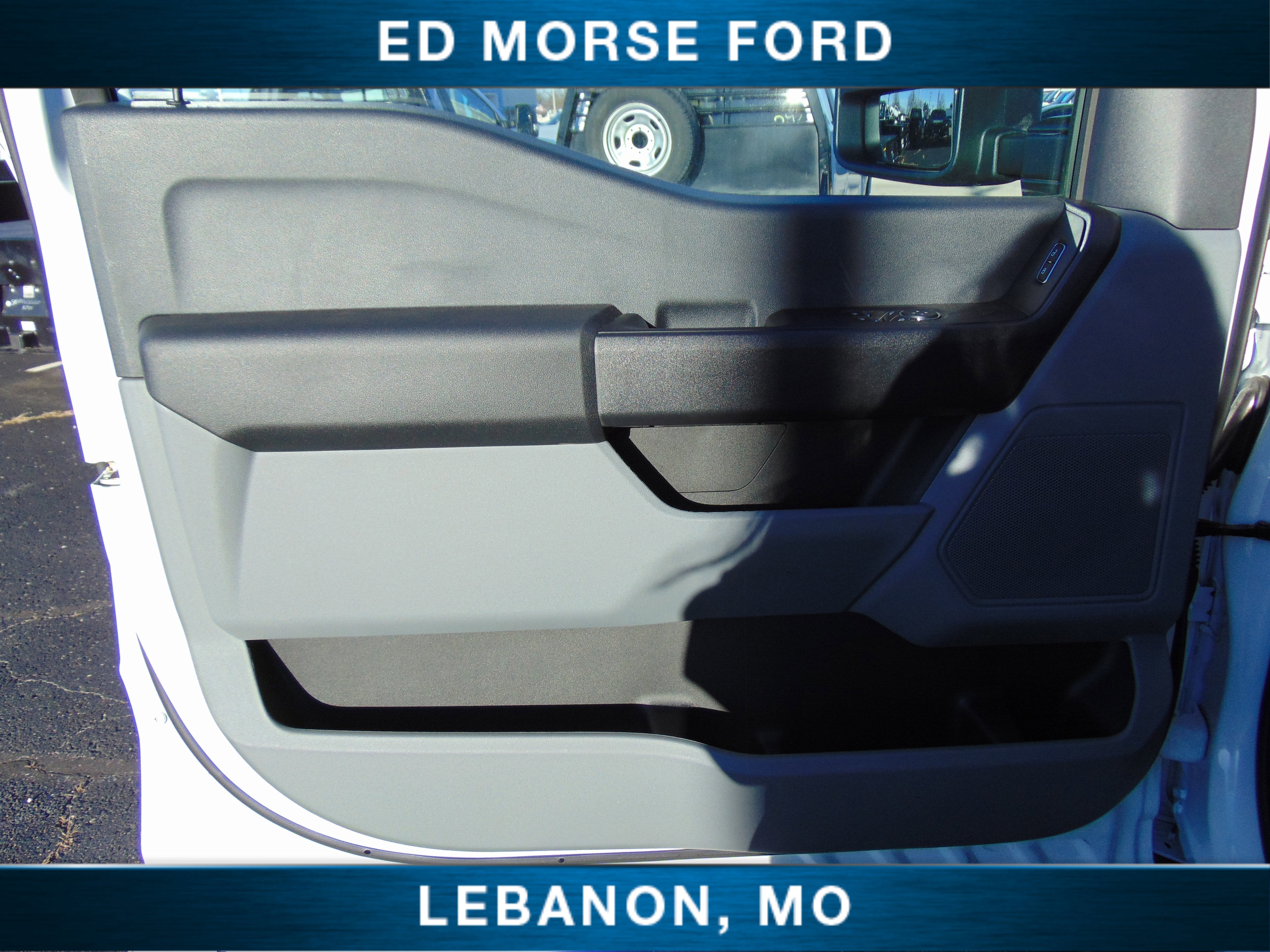 2025 Ford Super Duty F-550 DRW CM Gooseneck Flatbed