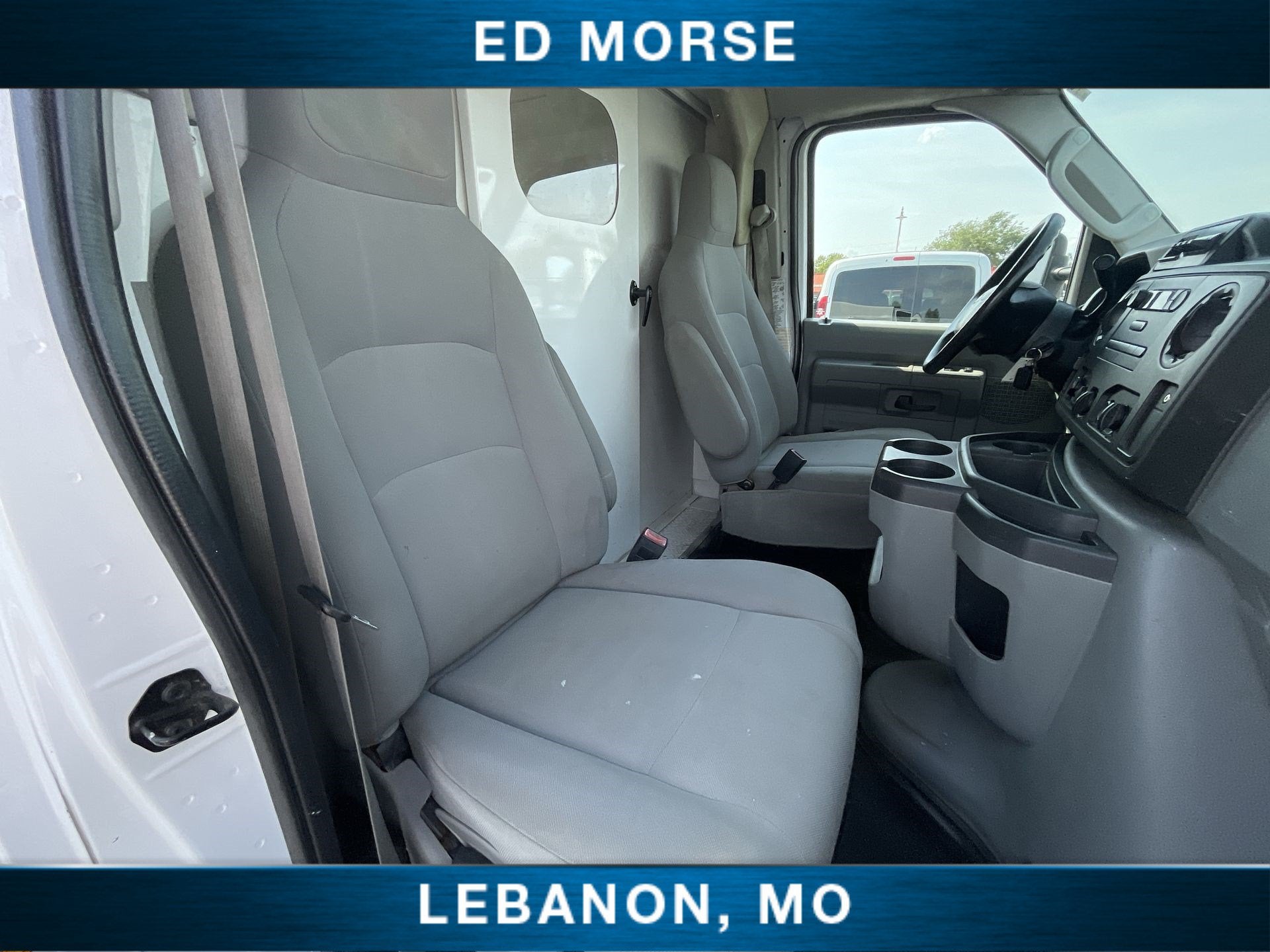 2016 Ford Econoline Commercial Cutaway Base