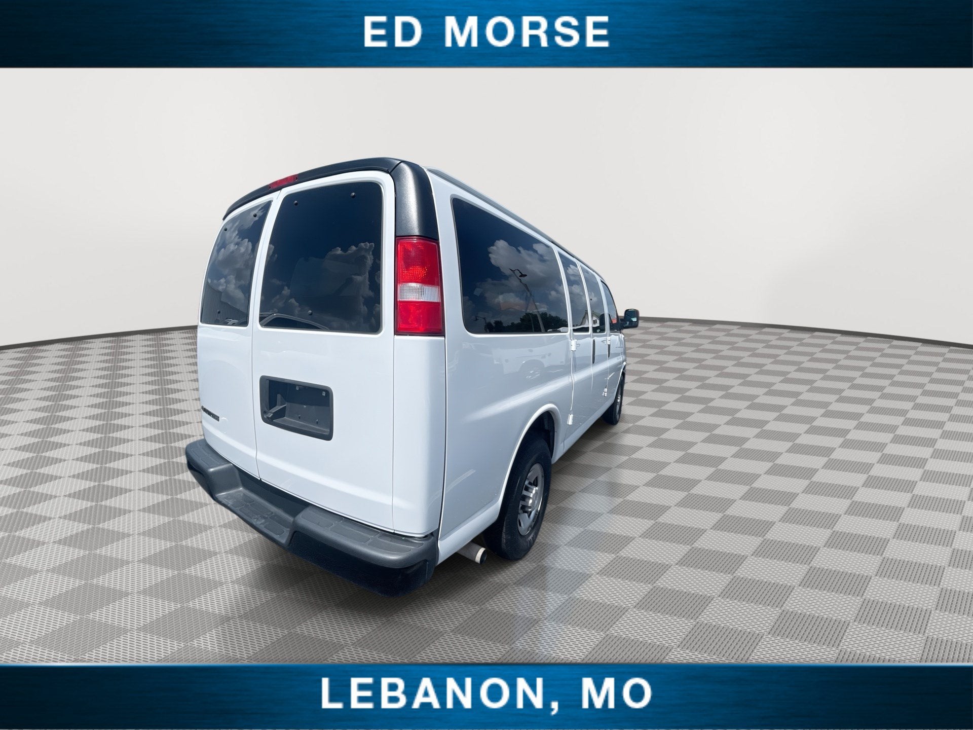 2021 Chevrolet Express Passenger LS
