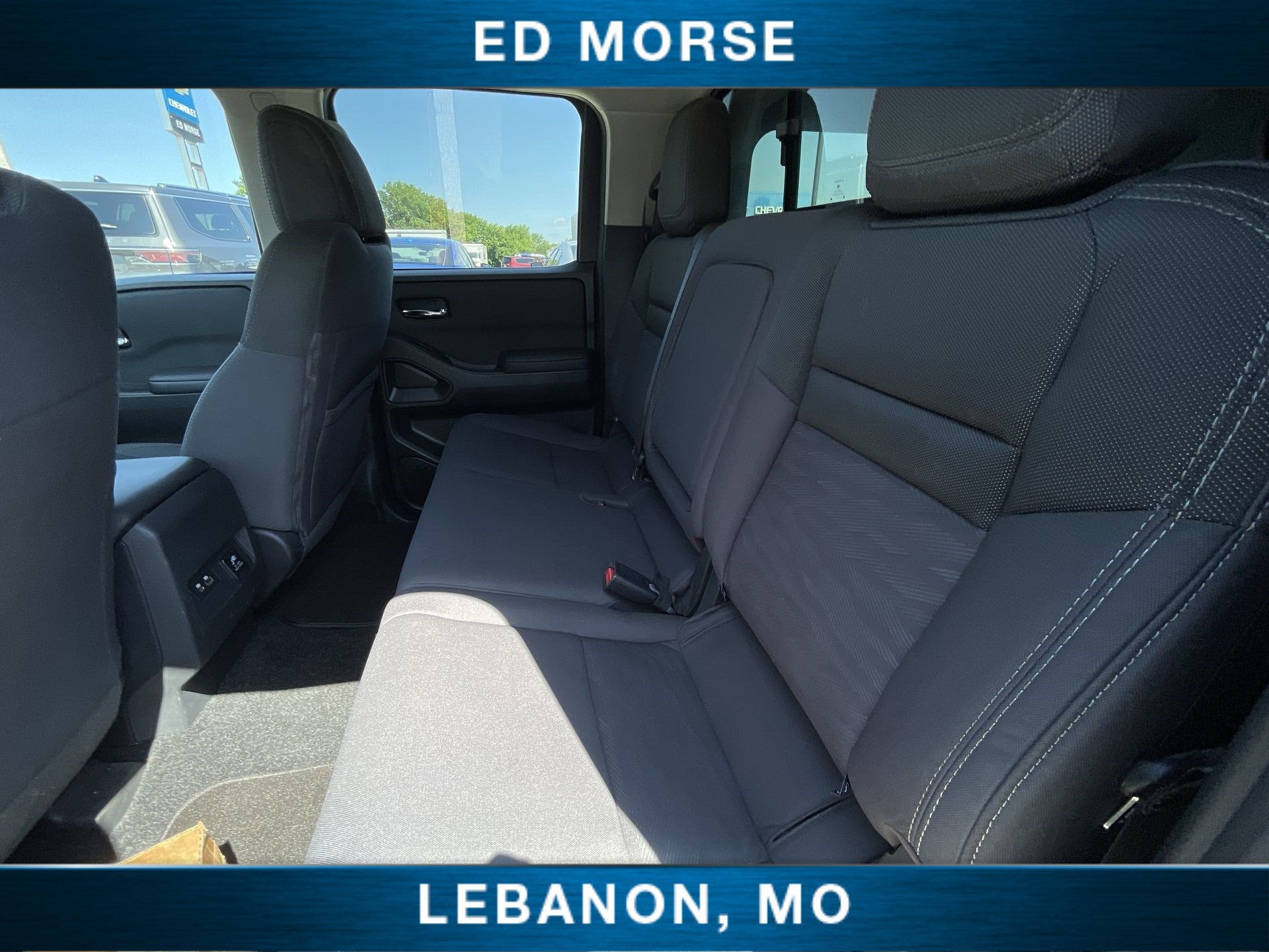 2023 Nissan Frontier SV
