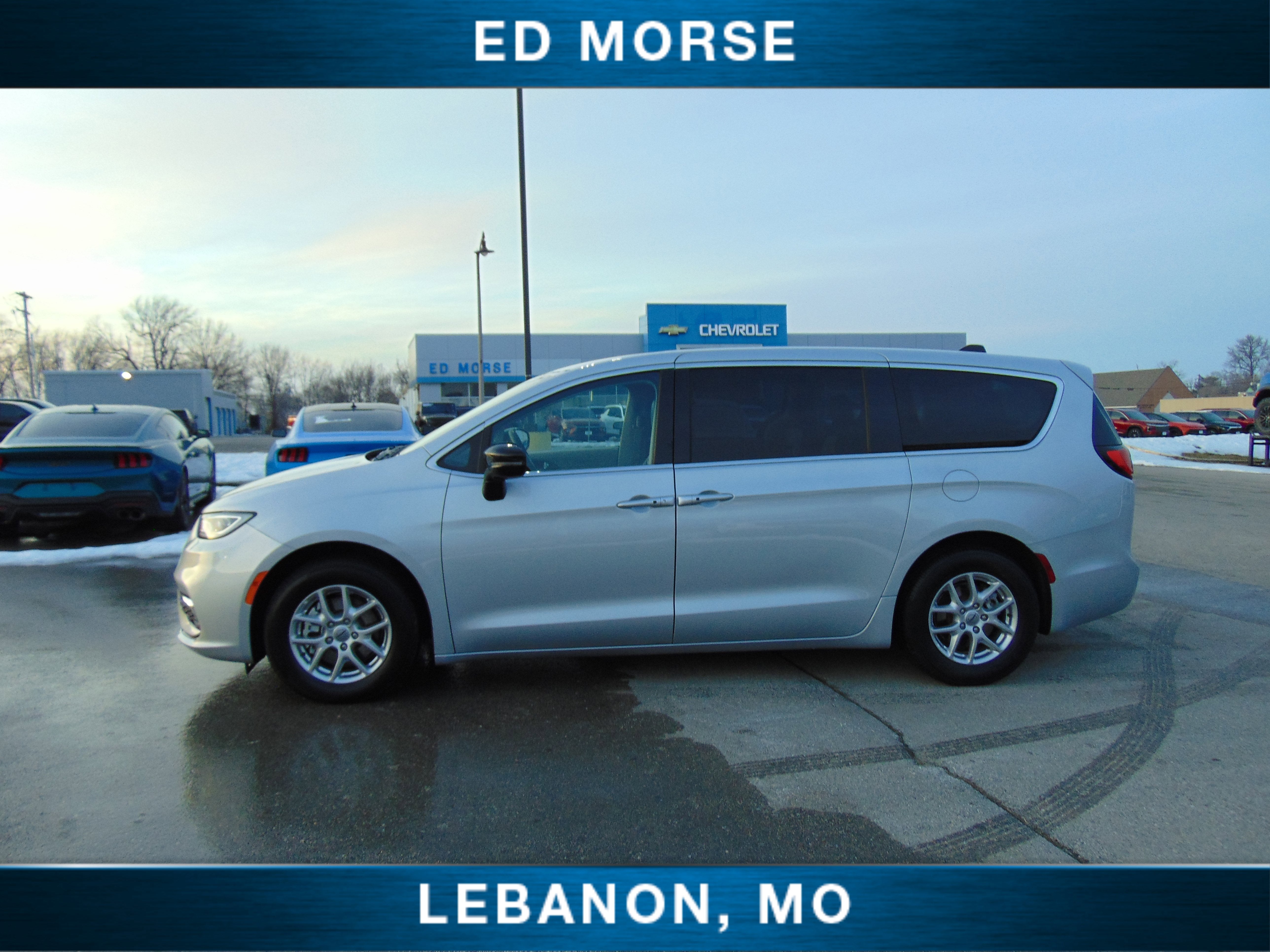 2024 Chrysler Pacifica Touring L