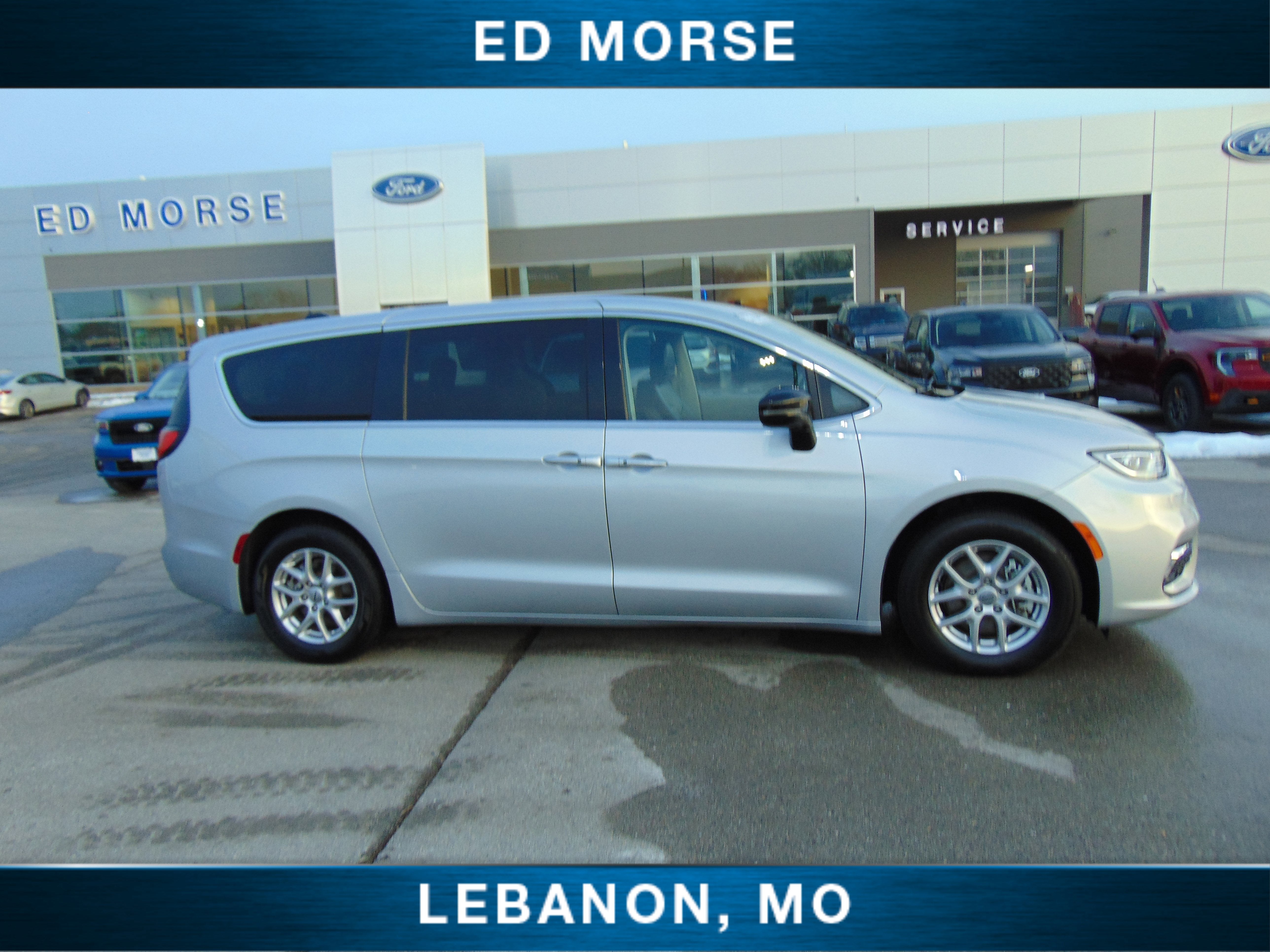 2024 Chrysler Pacifica Touring L