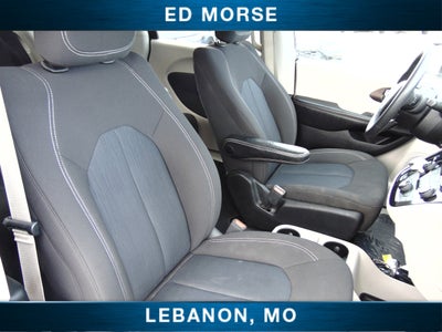 2020 Chrysler Voyager LX