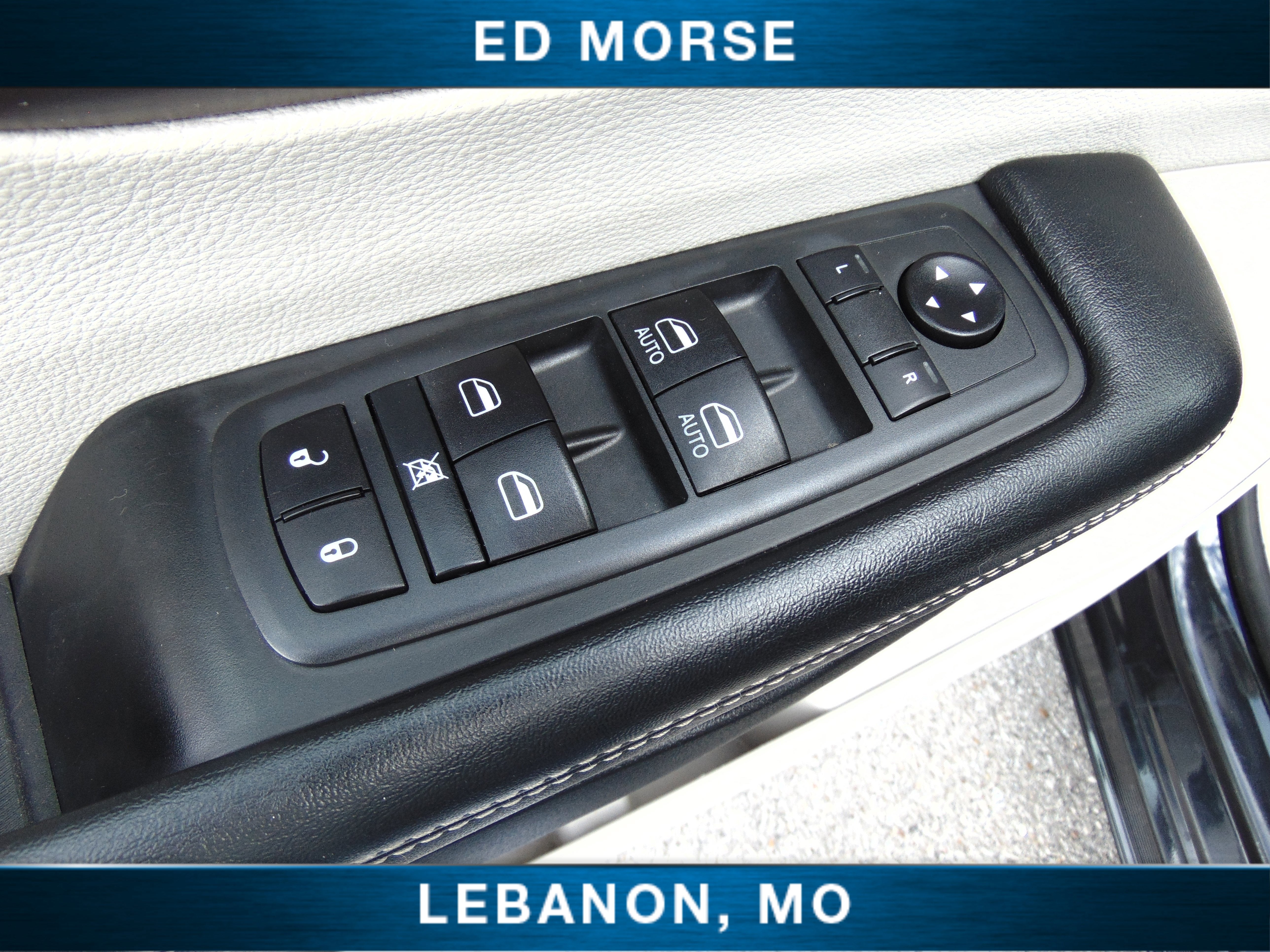 2020 Chrysler Voyager LX