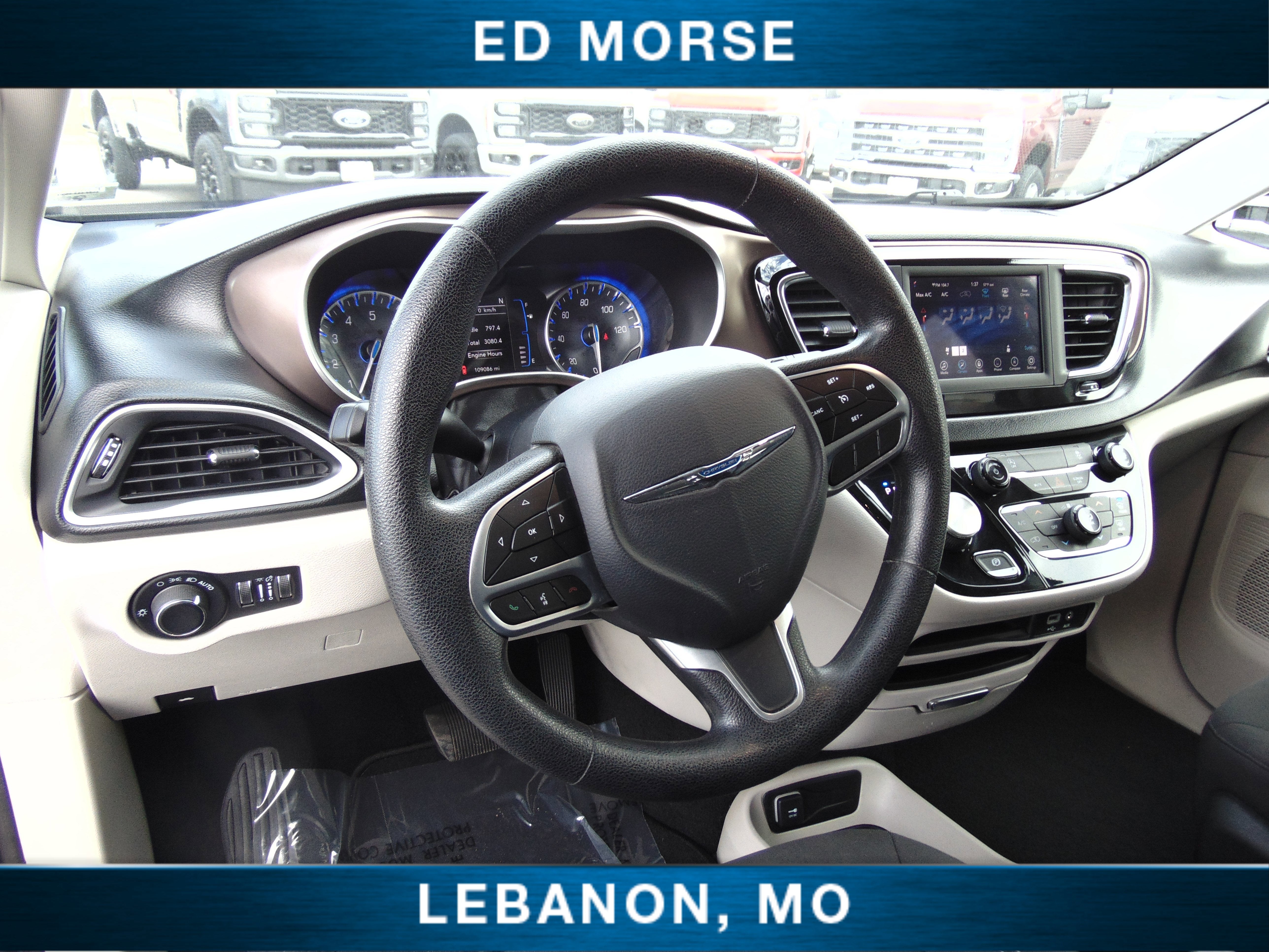 2020 Chrysler Voyager LX