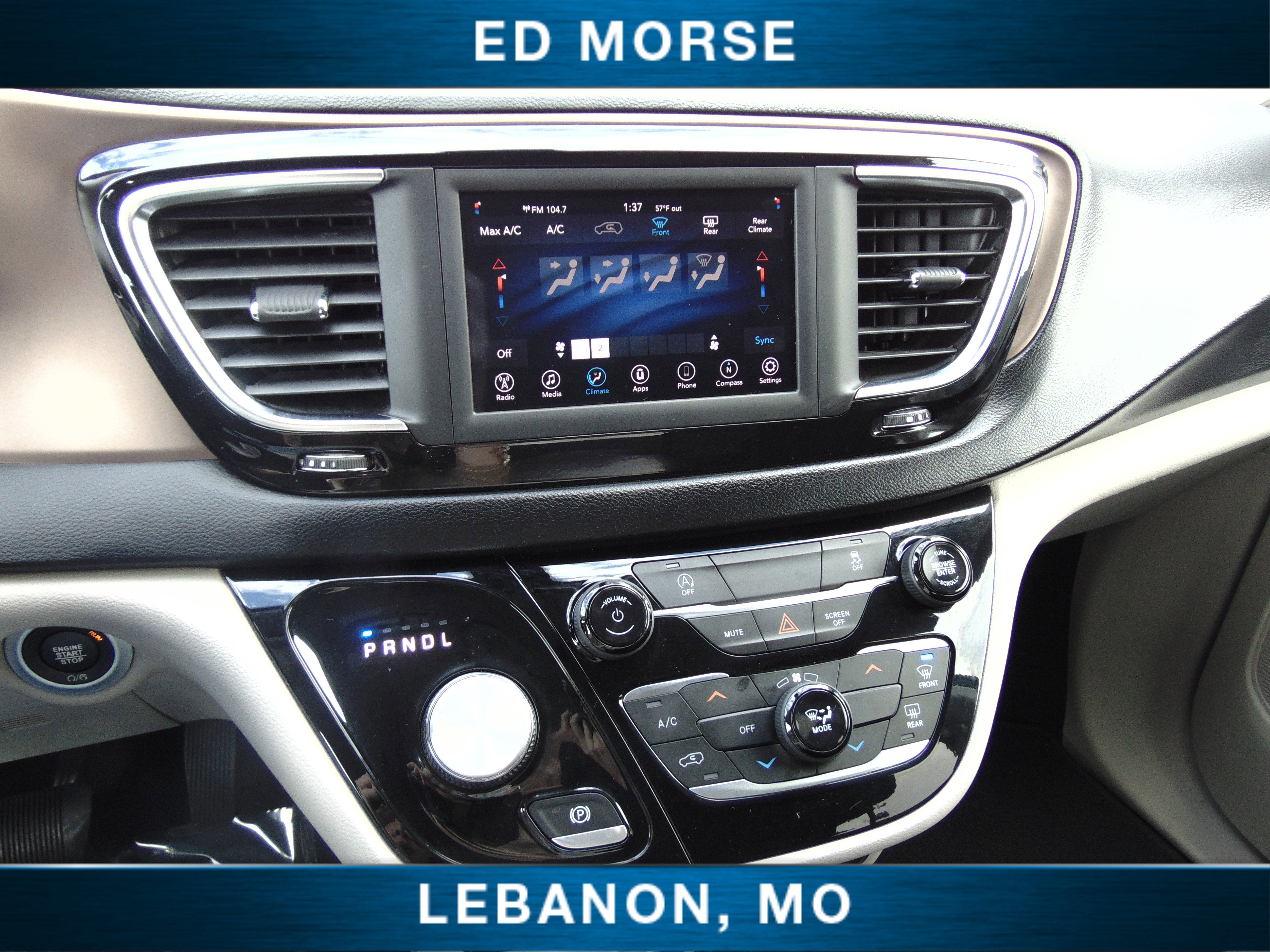 2020 Chrysler Voyager LX