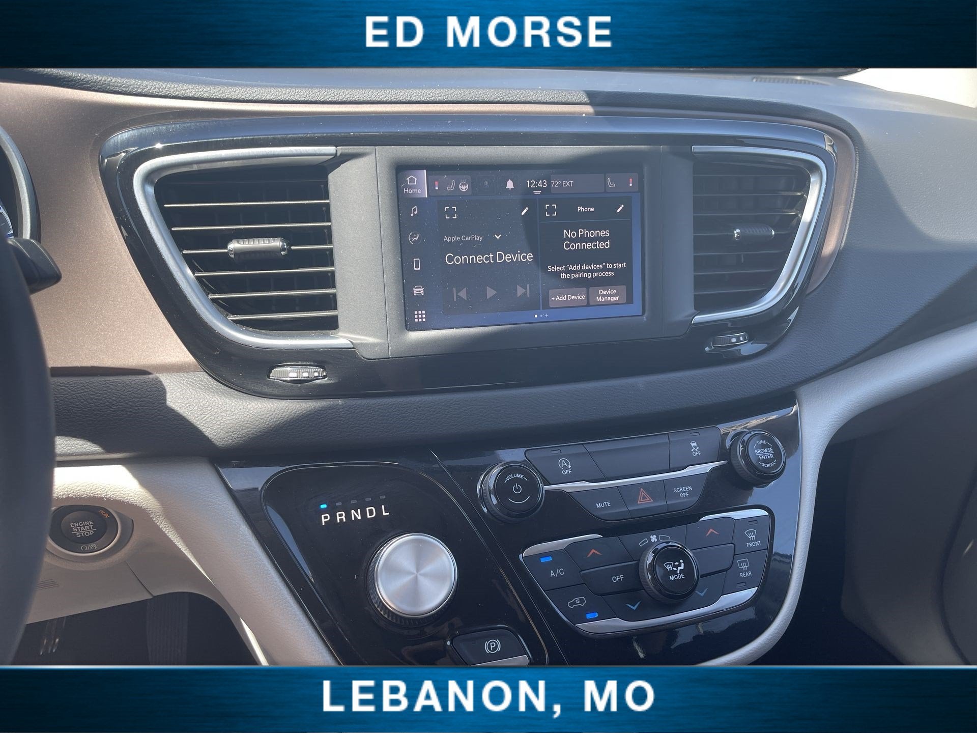 2024 Chrysler Voyager LX