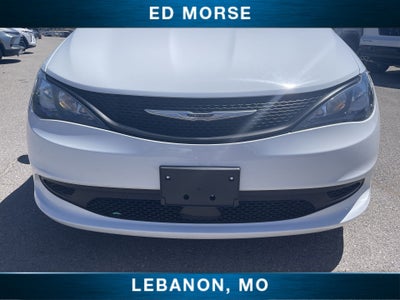2024 Chrysler Voyager LX