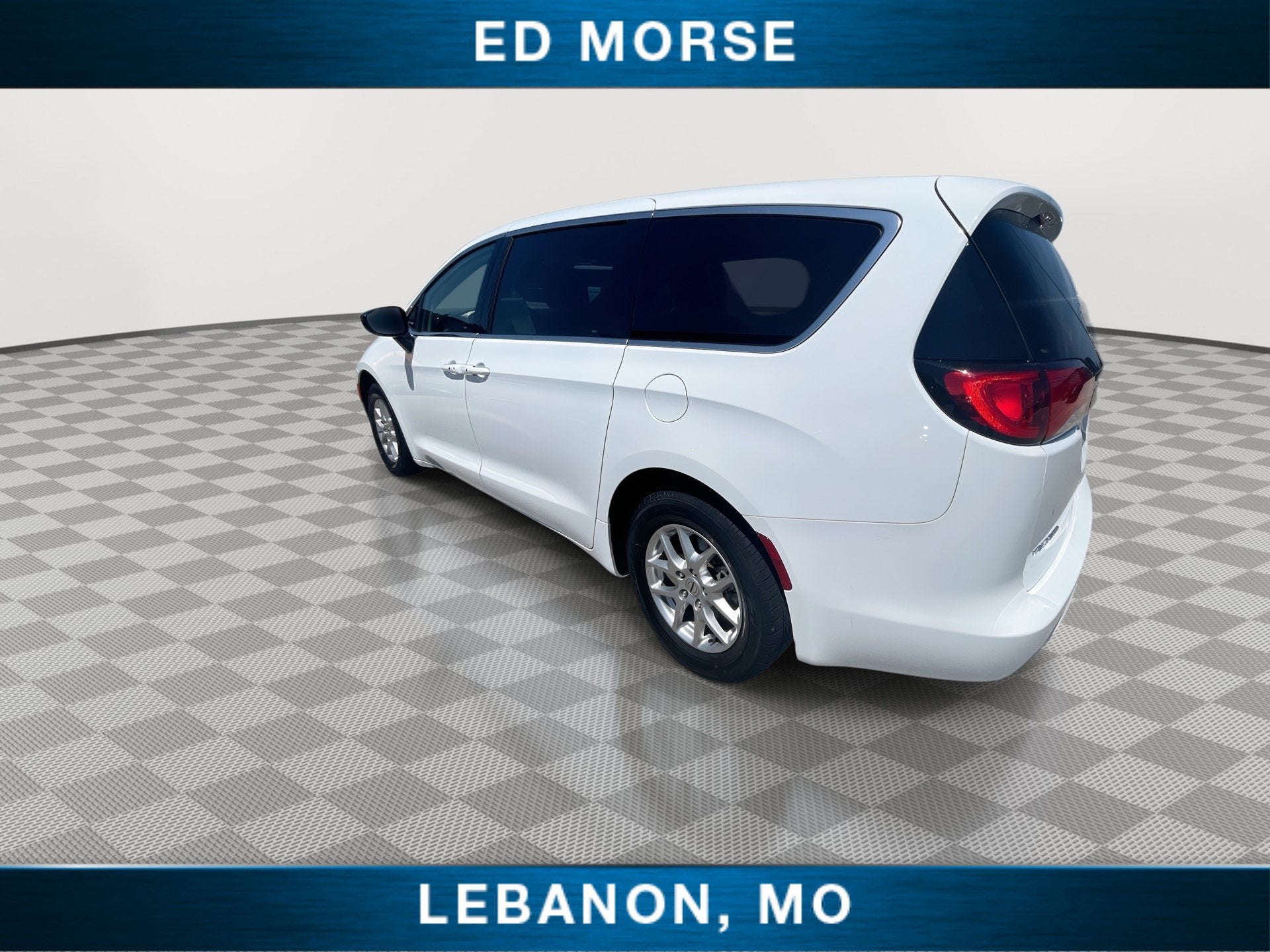 2024 Chrysler Voyager LX