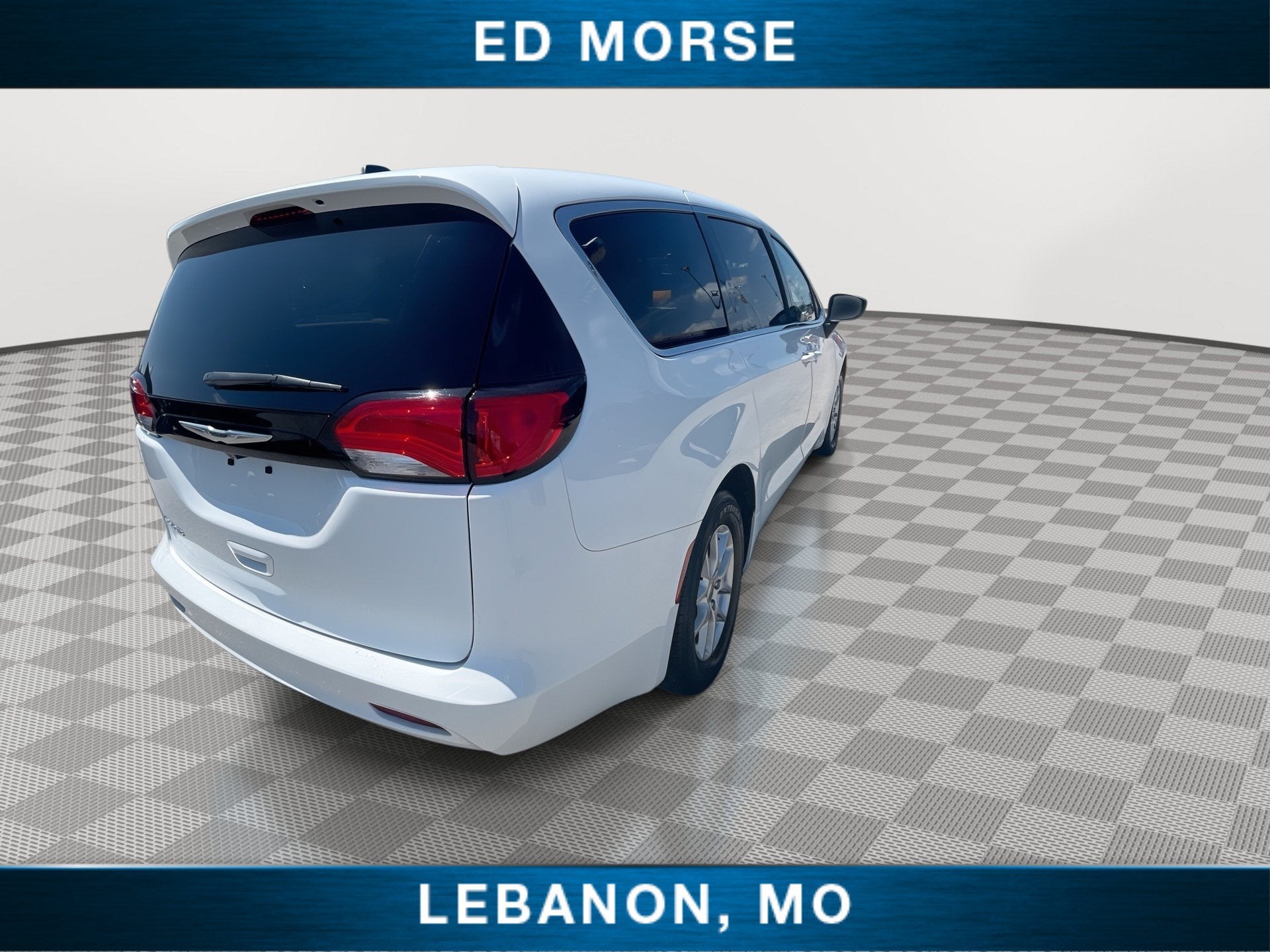 2024 Chrysler Voyager LX
