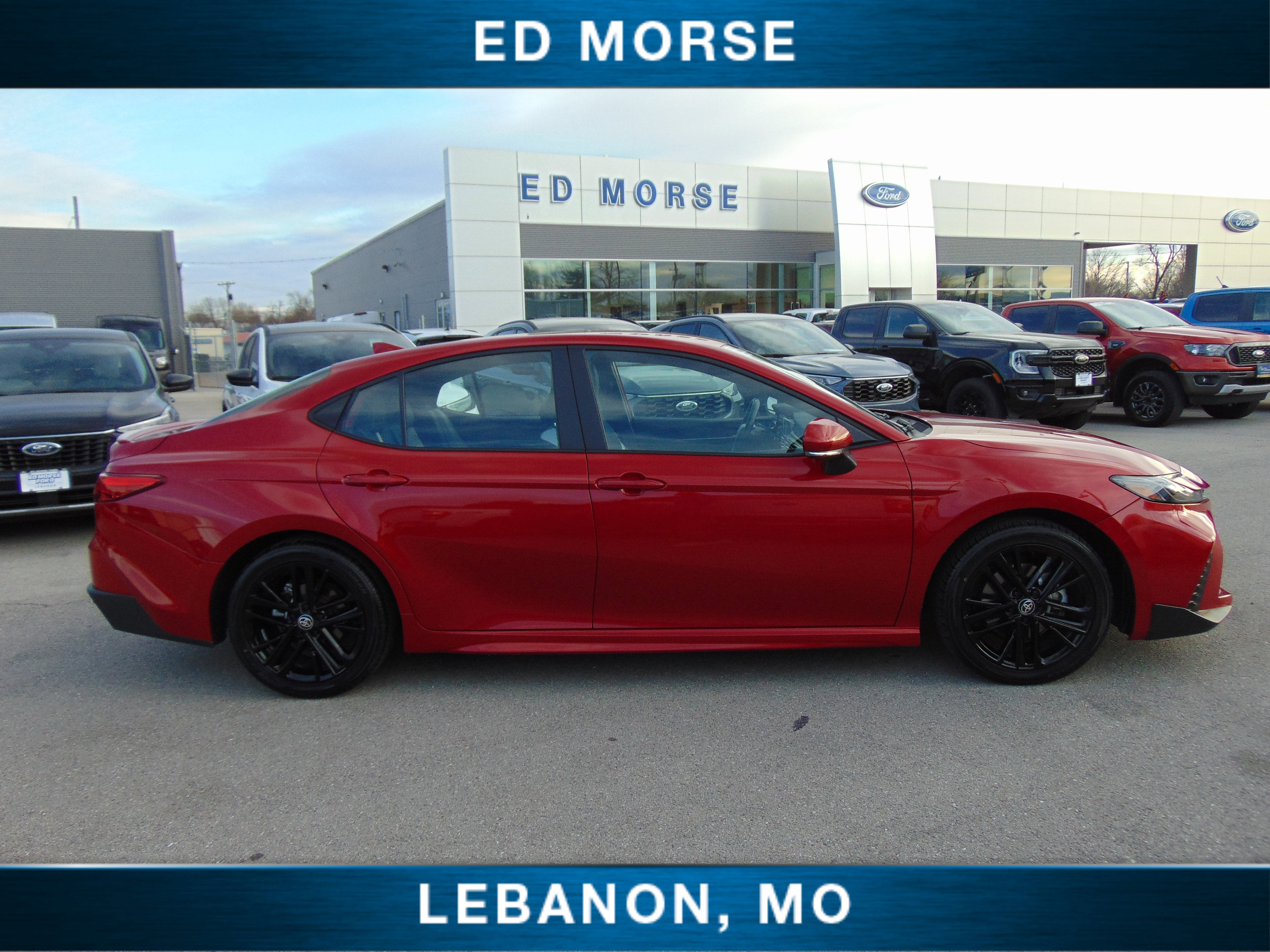 2025 Toyota Camry SE