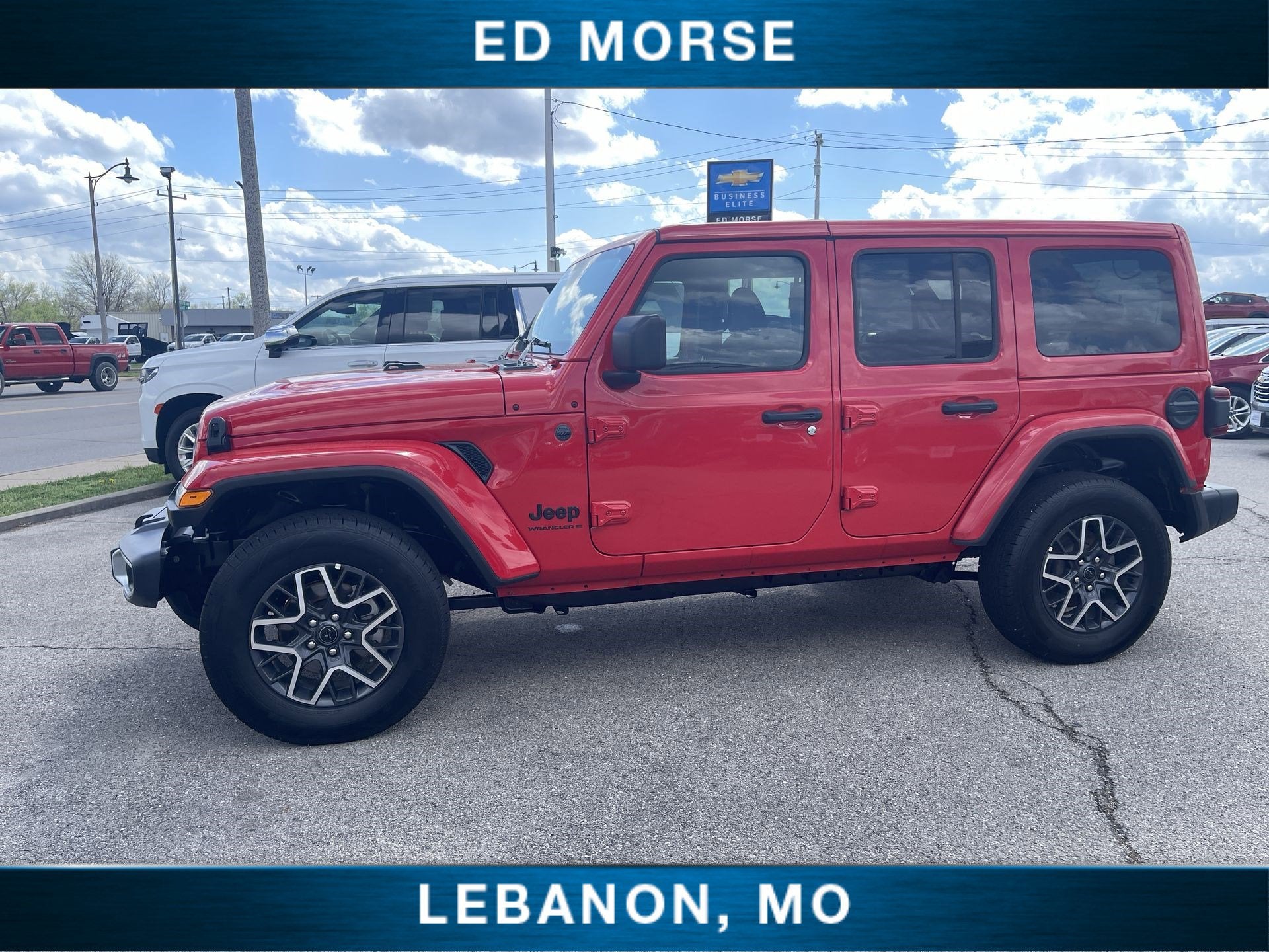 2025 Jeep Wrangler 4-Door Sahara 4x4