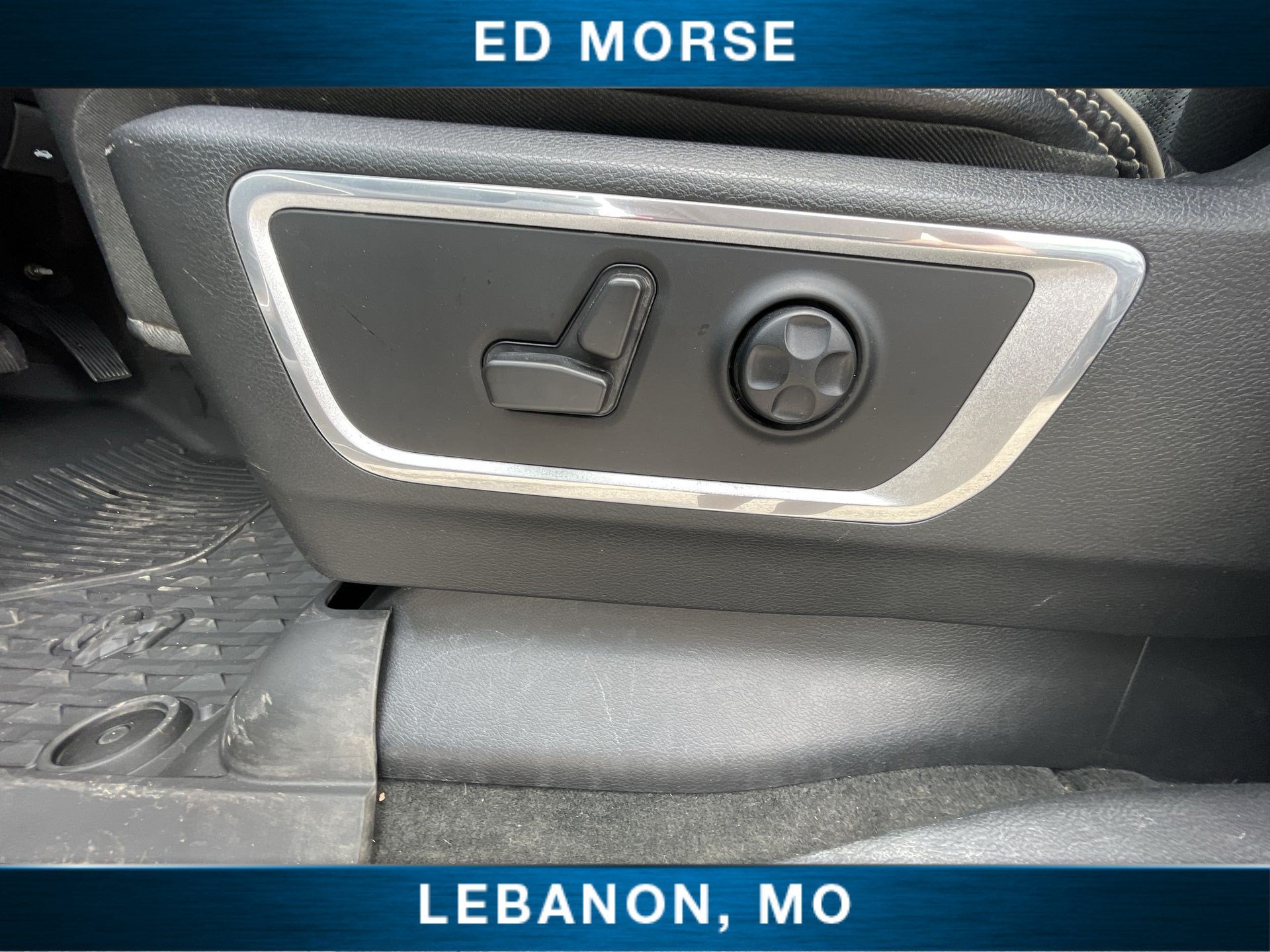 2021 RAM 1500 Laramie Crew Cab 4x4 5'7" Box