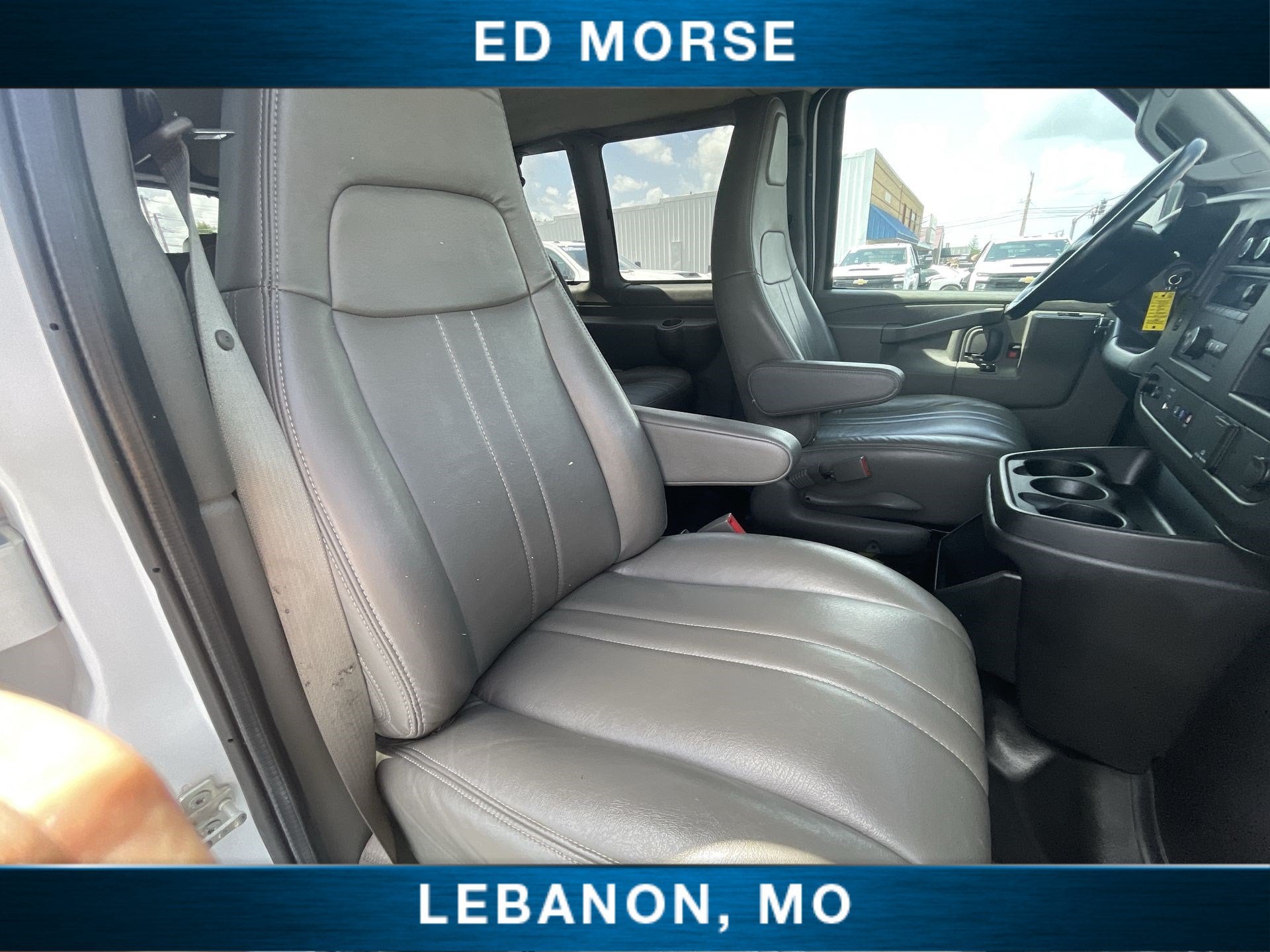 2021 Chevrolet Express Passenger 2500 LS