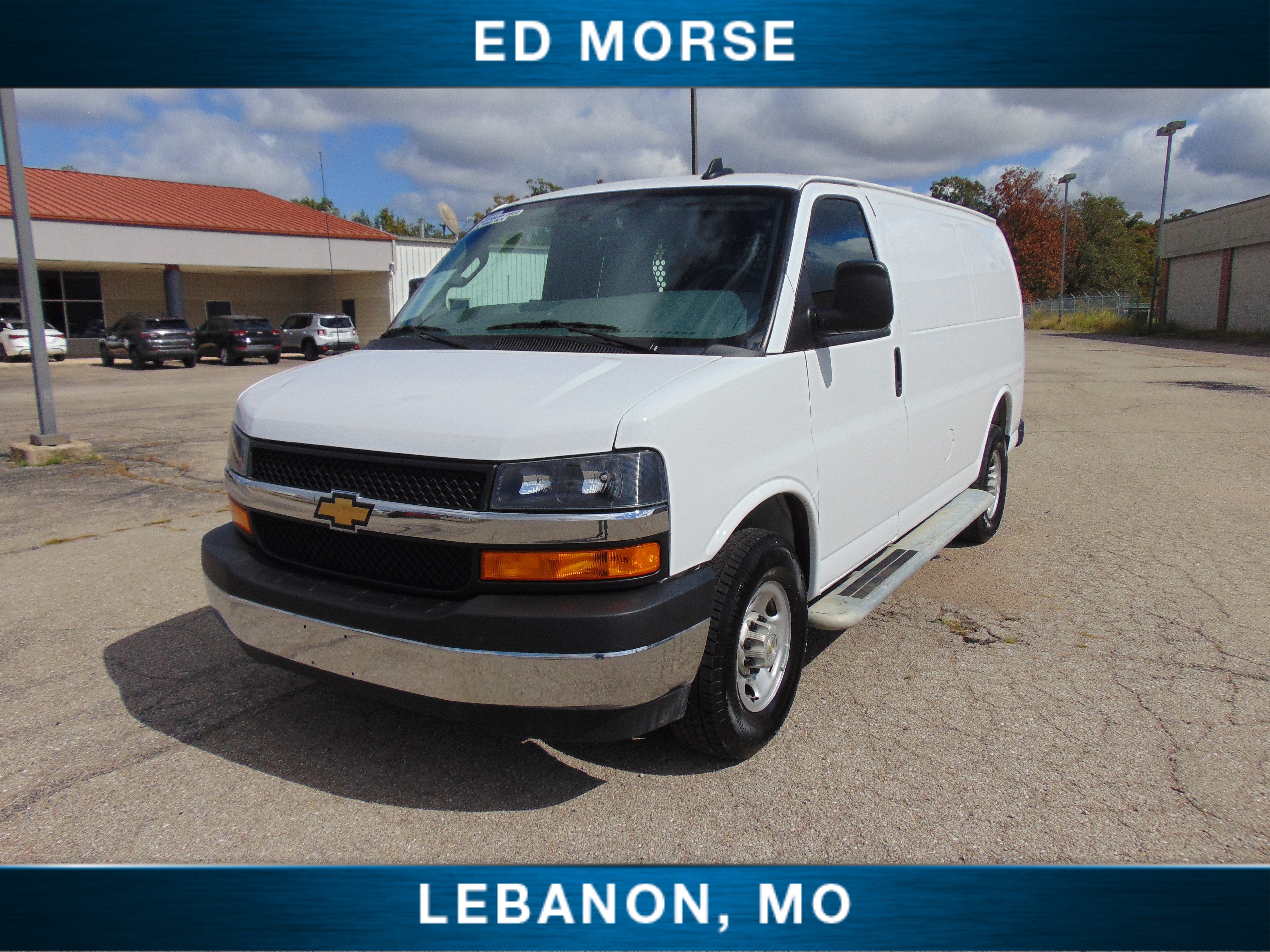 2025 Chevrolet Express Cargo WT