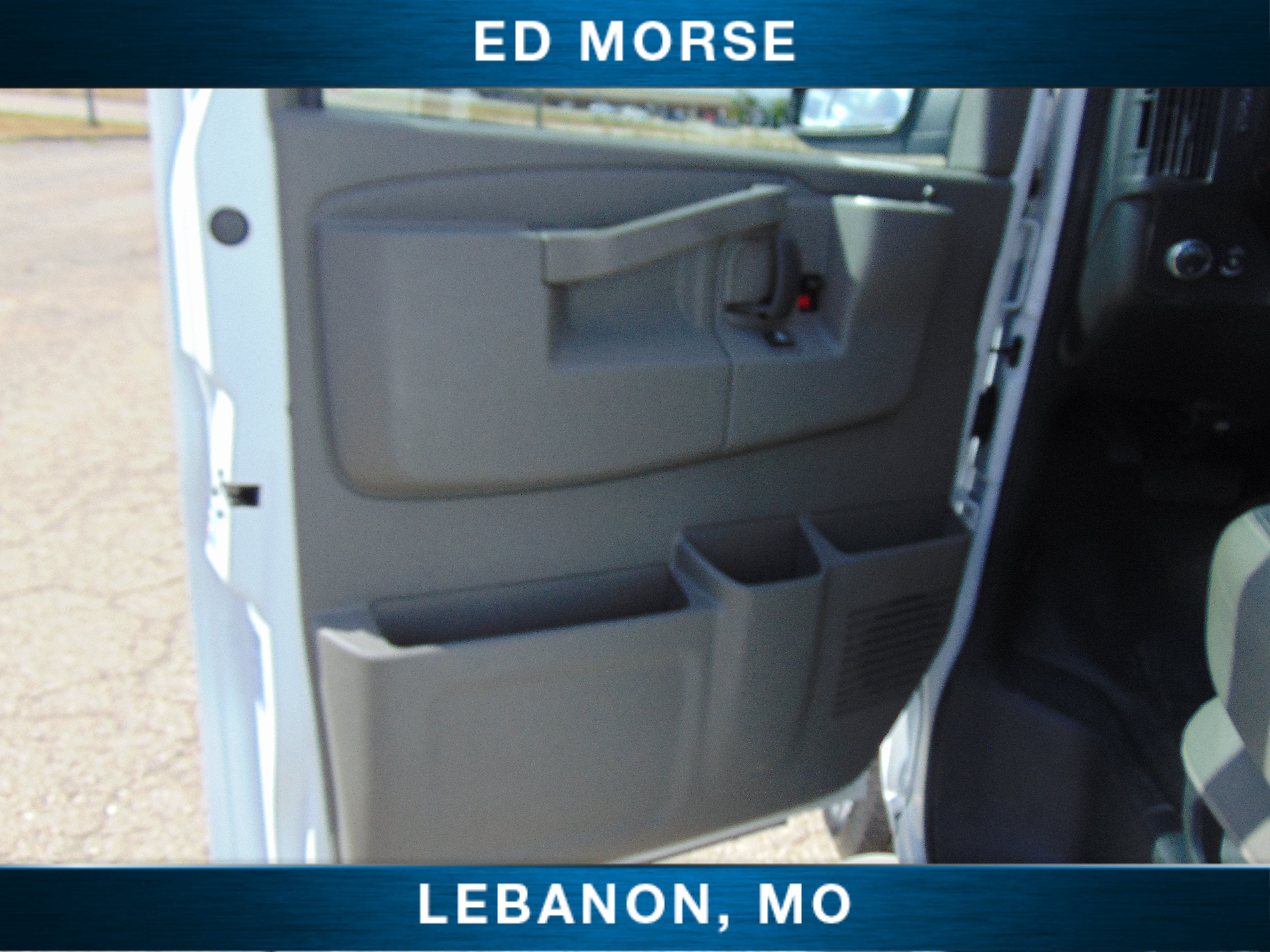 2025 Chevrolet Express Cargo WT