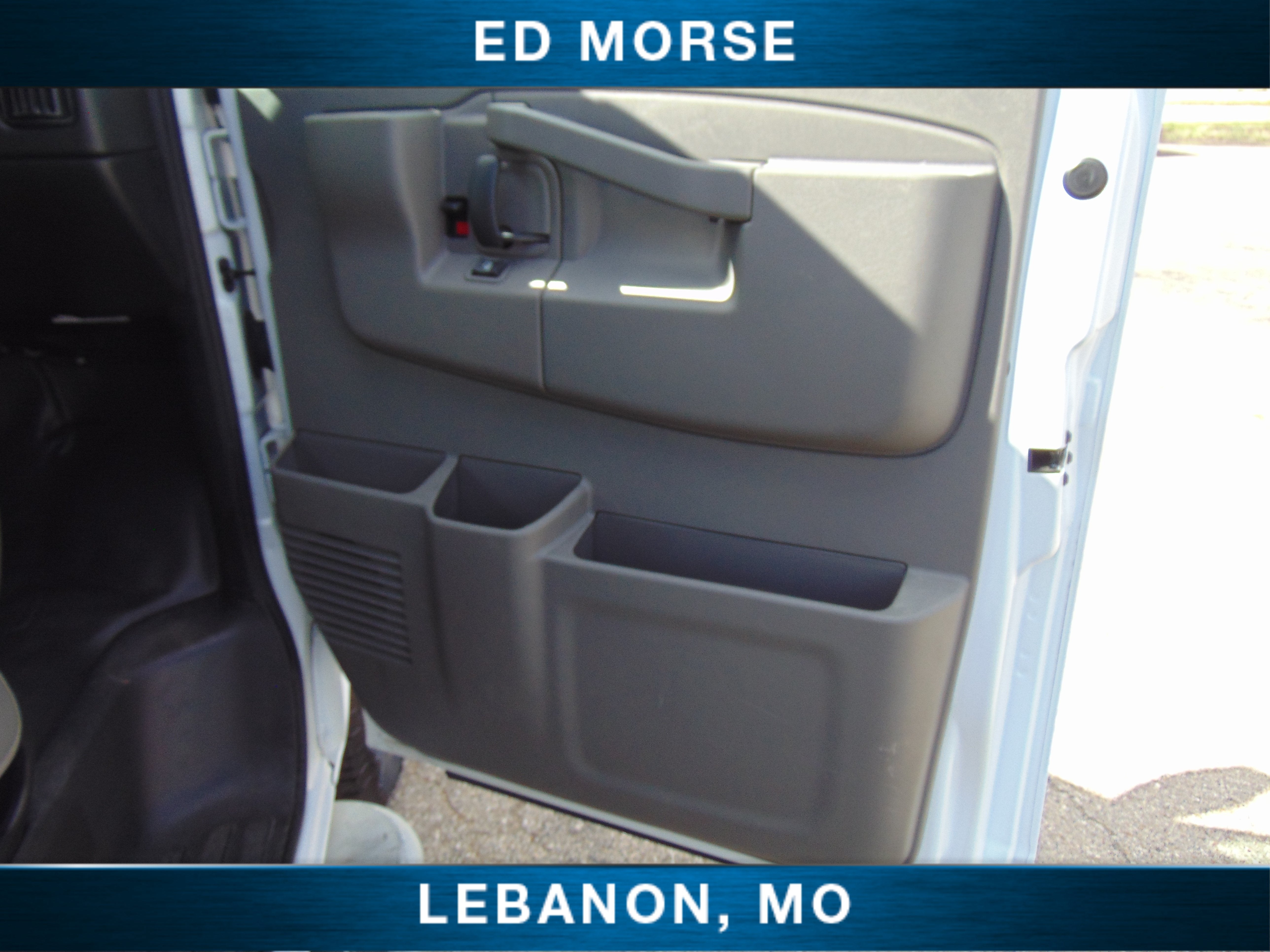 2025 Chevrolet Express Cargo WT