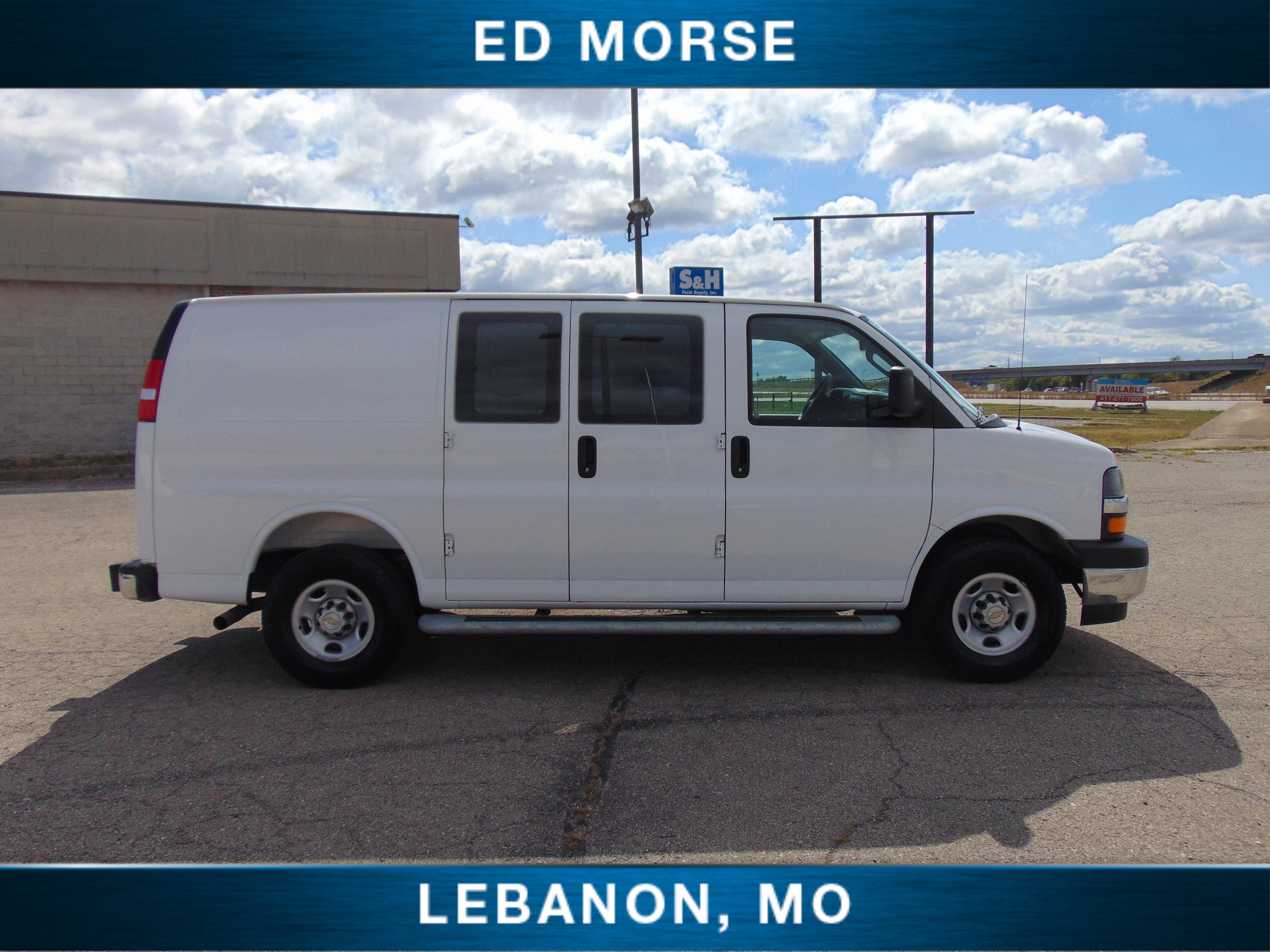 2025 Chevrolet Express Cargo WT