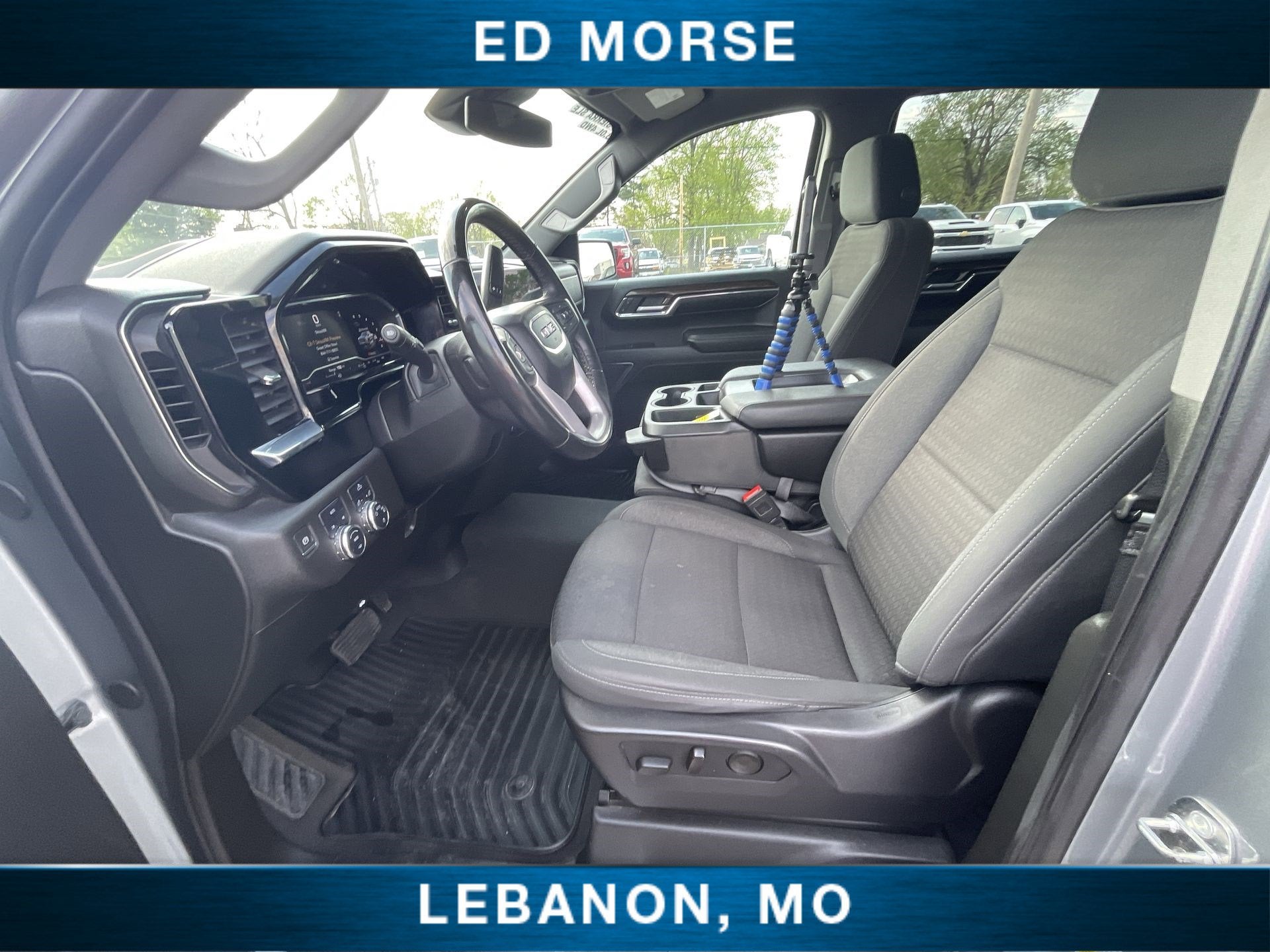 2024 GMC Sierra 1500 SLE