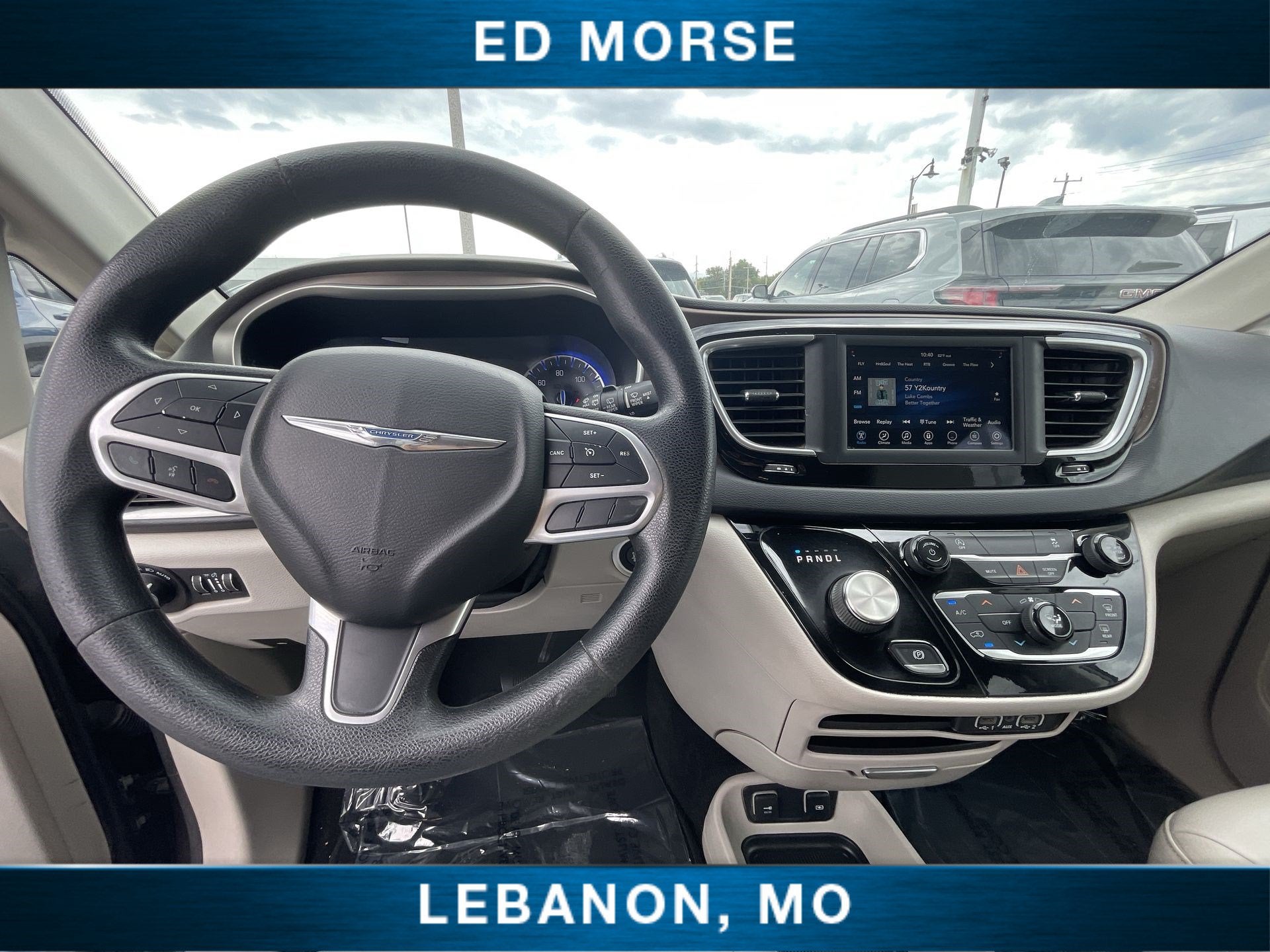 2021 Chrysler Voyager LXI