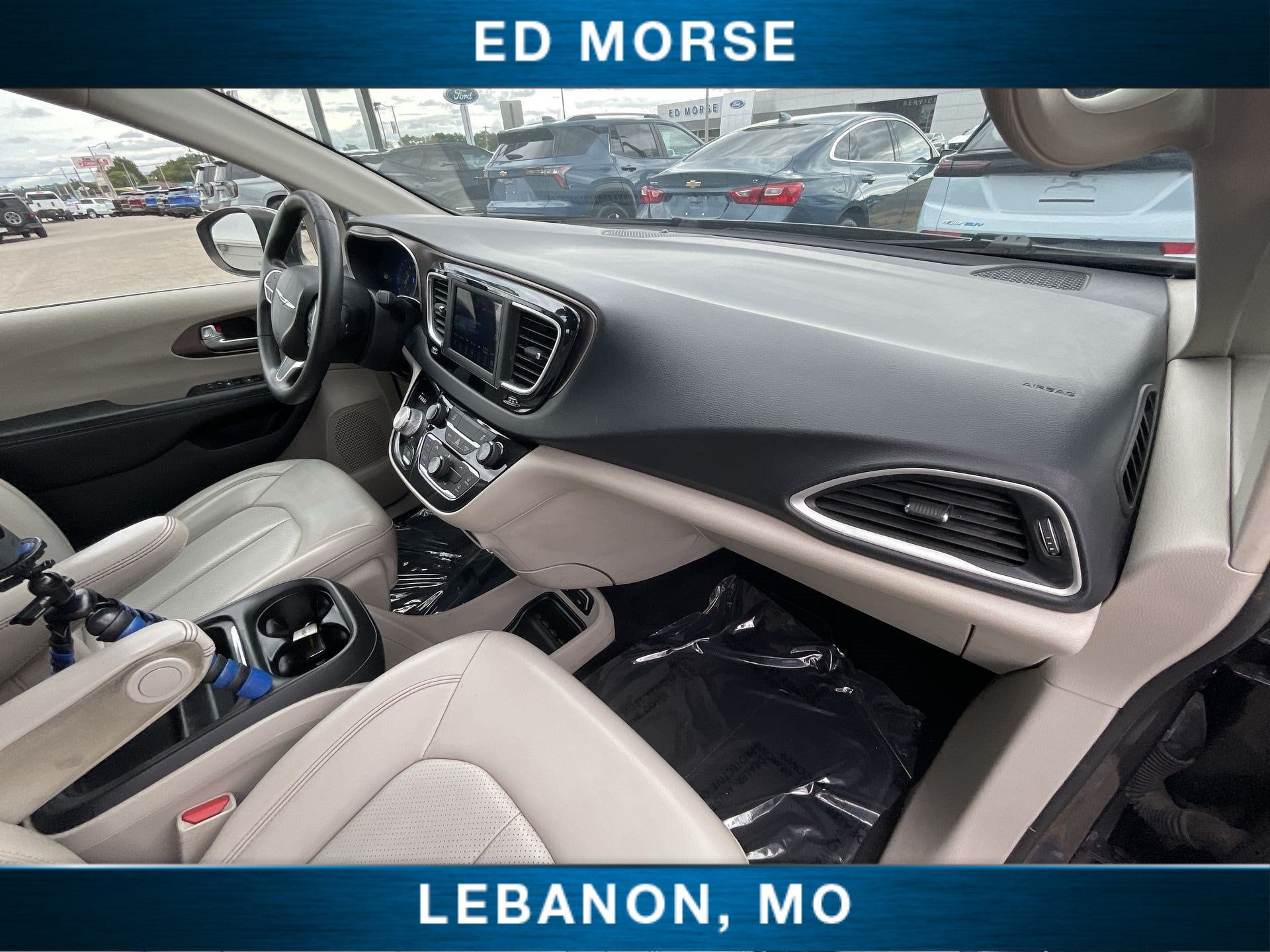 2021 Chrysler Voyager LXI
