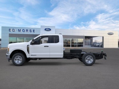 2025 Ford Chassis Cab F-350® XL